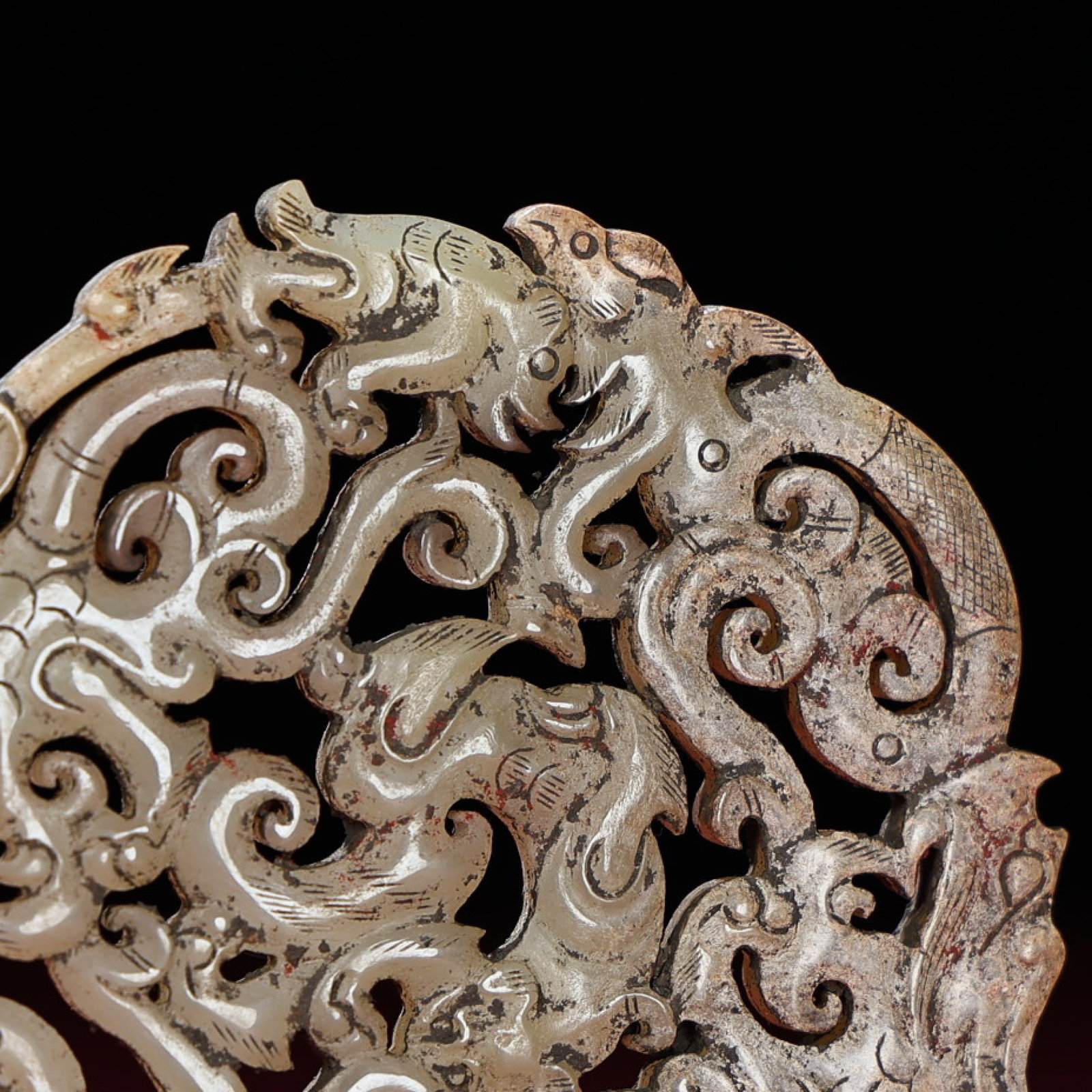 White Jade Dragon Pattern Pendant - 3