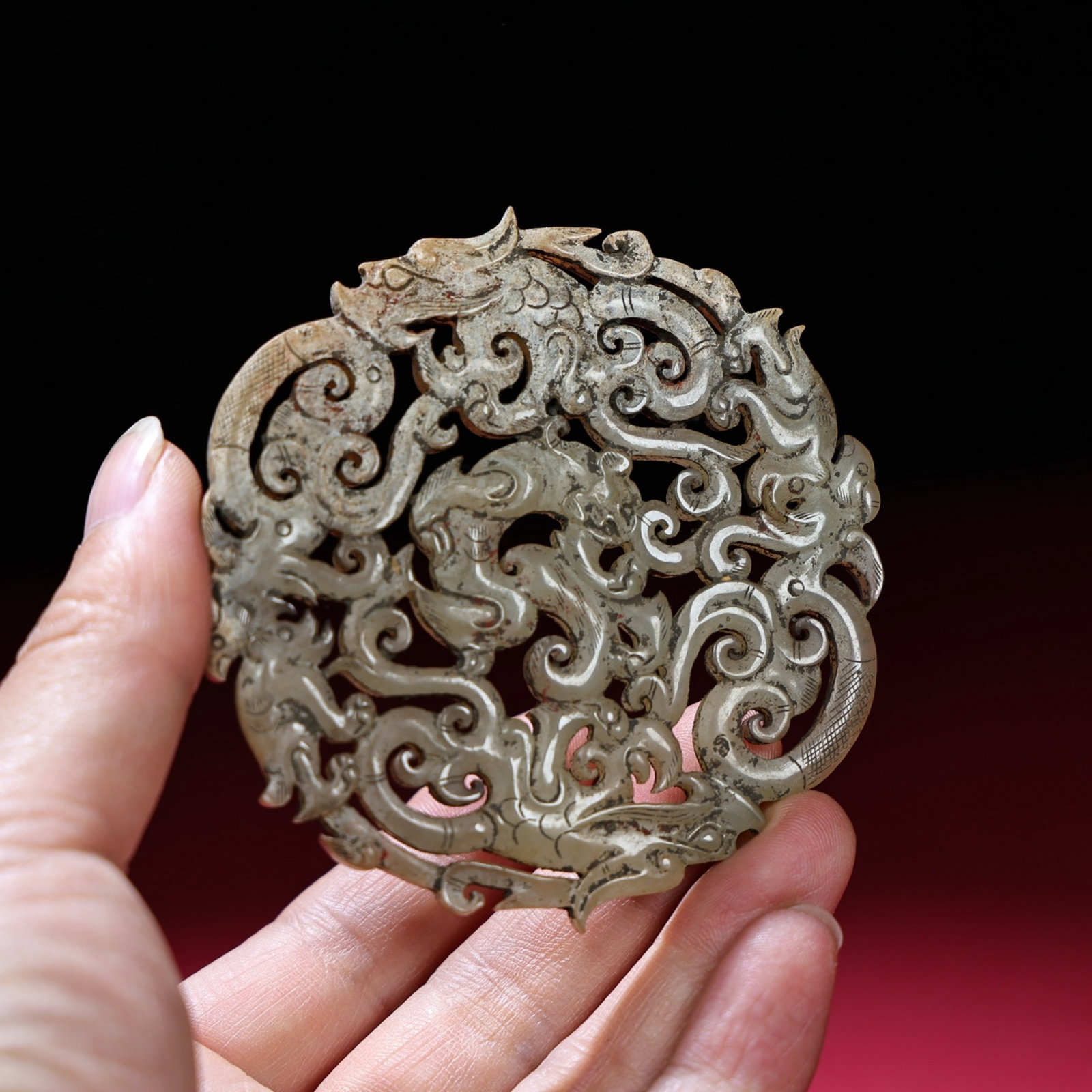 White Jade Dragon Pattern Pendant - 9