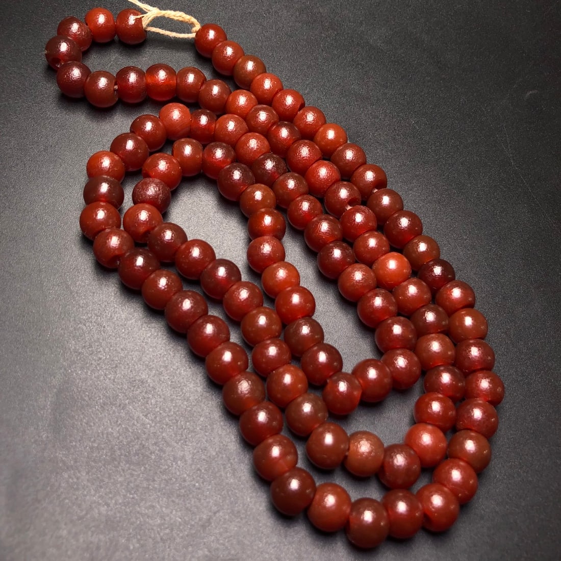 A Precious Agate Necklace: A Precious Agate Necklace,Size:0.4in*108 玛瑙项链