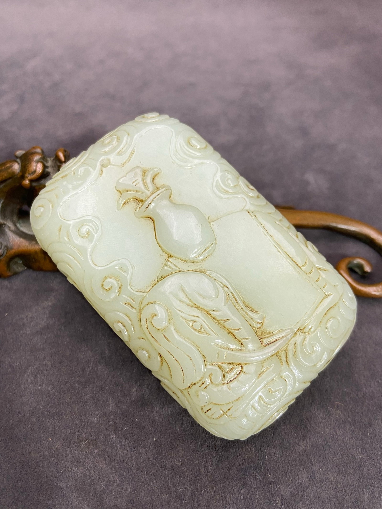 An Exquisite White Jade Elephant Pattern Pendant - 2