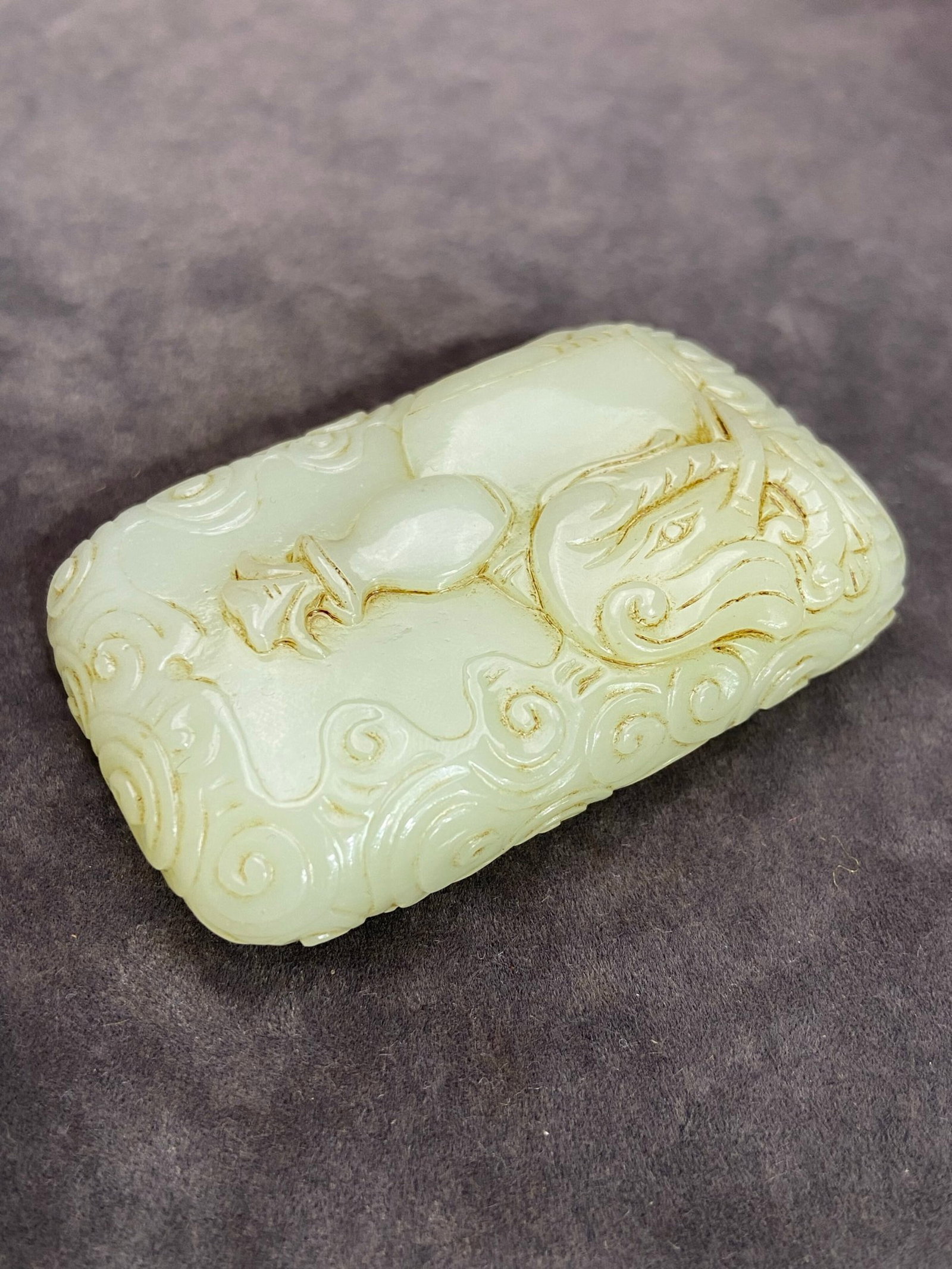An Exquisite White Jade Elephant Pattern Pendant - 7