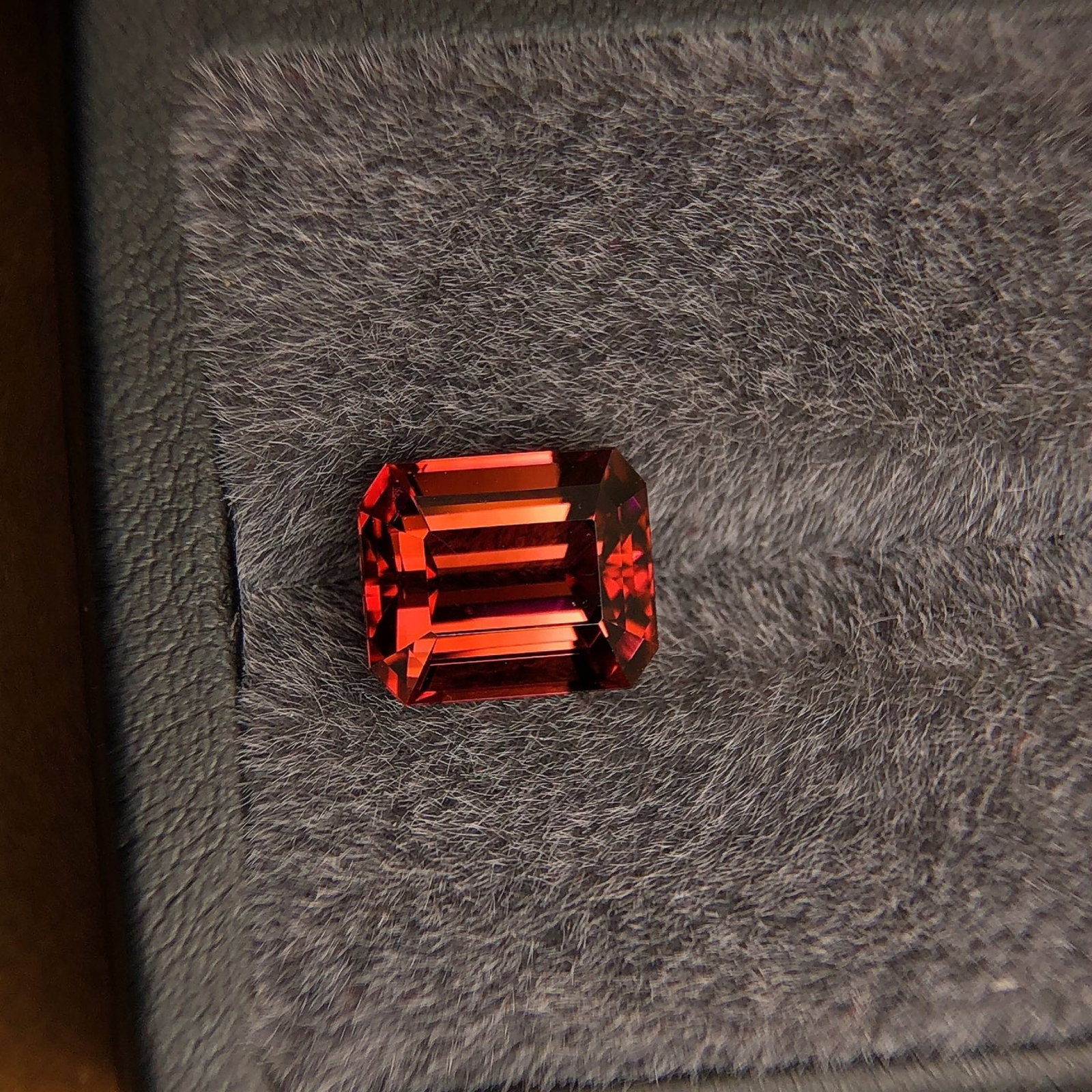 5.48Ctw Natural Tourmaline Loose: 5.48Ctw Natural Tourmaline Loose,Size:0.4inx0.3inx0.3in 5.48Ctw天然碧玺裸石