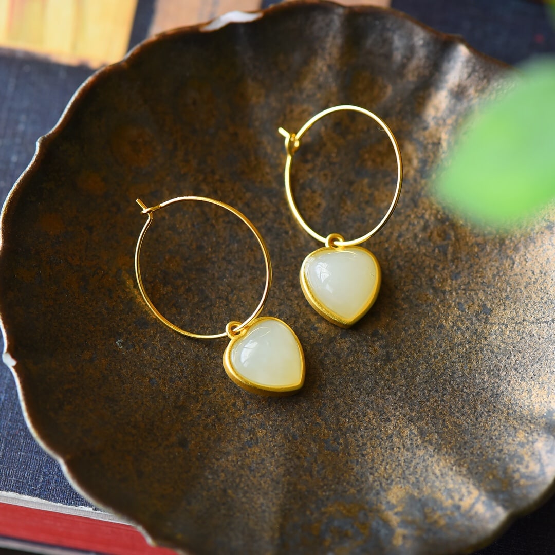 A Pair of Exquisite Sterling Silver-Gold Plated Inlaid White Jade Earrings: A Pair of Exquisite Sterling Silver-Gold Plated Inlaid White Jade Earrings,Size:0.5inx1.3in 一对纯银镀金镶白玉耳环