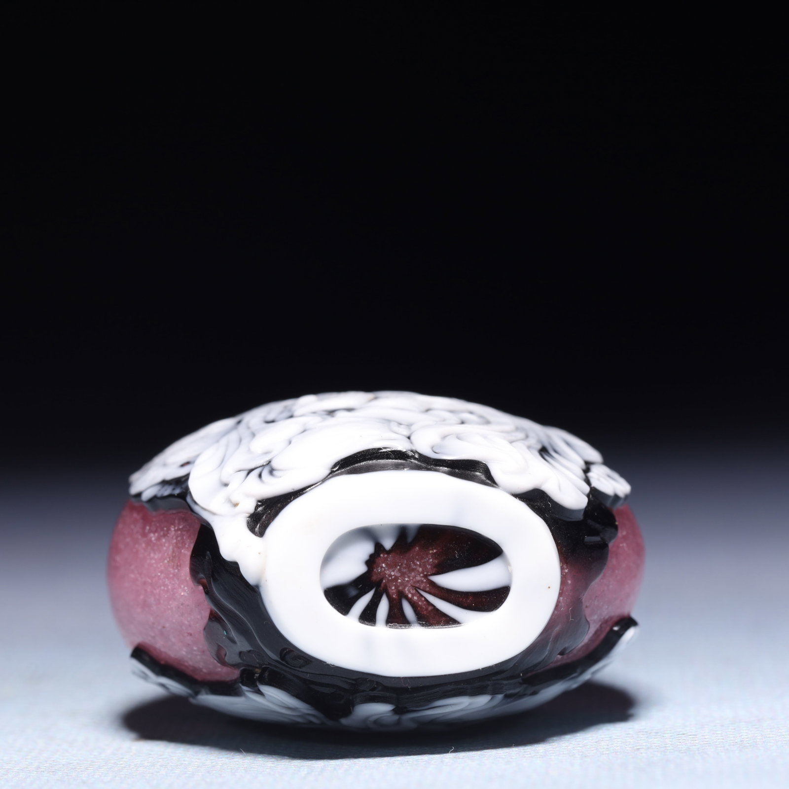 An Exquisite Glass Figure Pattern Snuff Bottle - 8