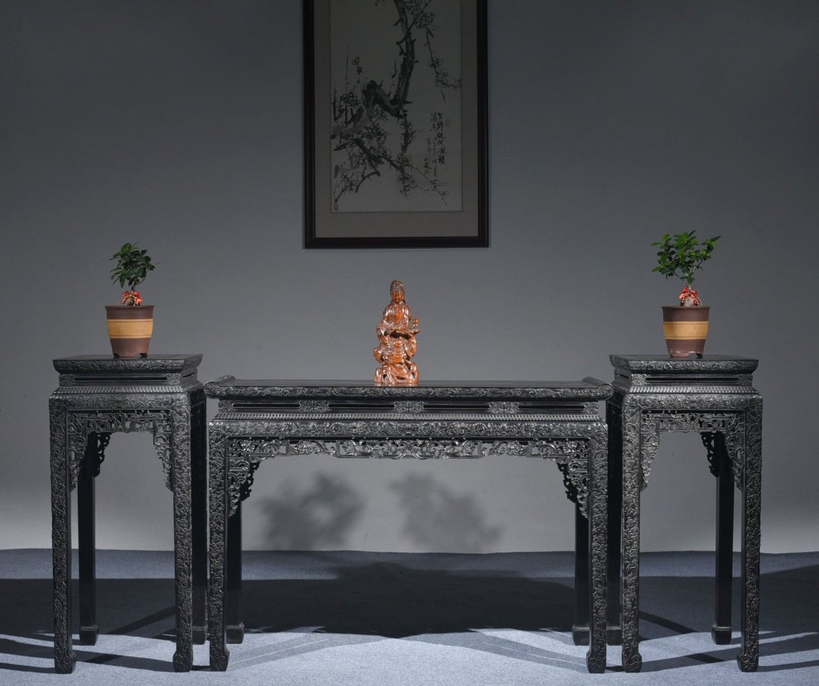 A Set of Zitanwood Flower Stand and Long Table: A Set of Zitanwood Flower Stand and Long Table ,Qing Dynasty, China,Flower Stand Size:15inx35.8in; Long Table Size:46.5inx15inx32.3in 一组紫檀木花几和&#