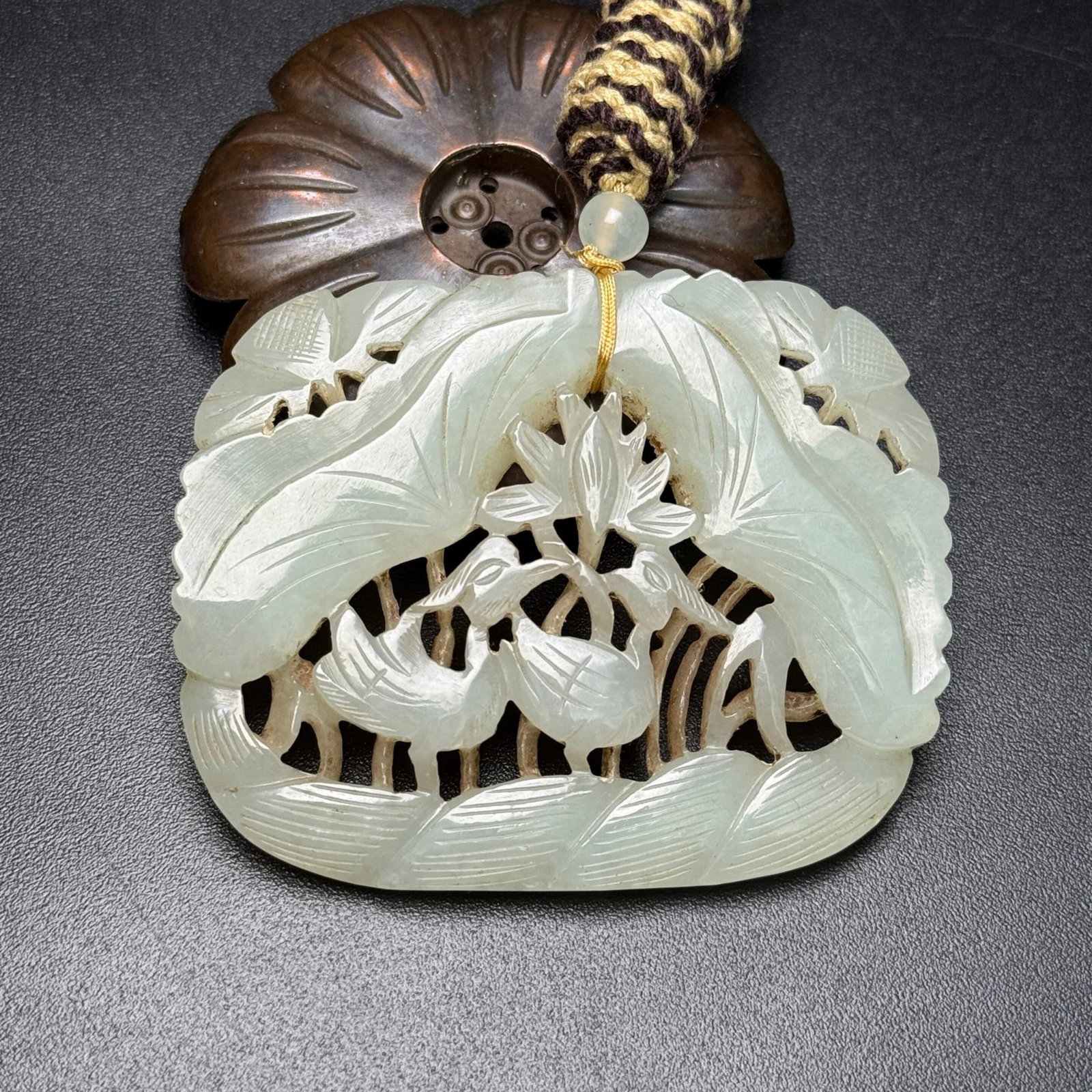 An Exquisite White Jade Crane Pattern Pendant: An Exquisite White Jade Crane Pattern Pendant,Qing Dynasty,China,Size:2.8inx2.2inx0.3in,Weight:55g 白玉鹤纹佩,中国清代