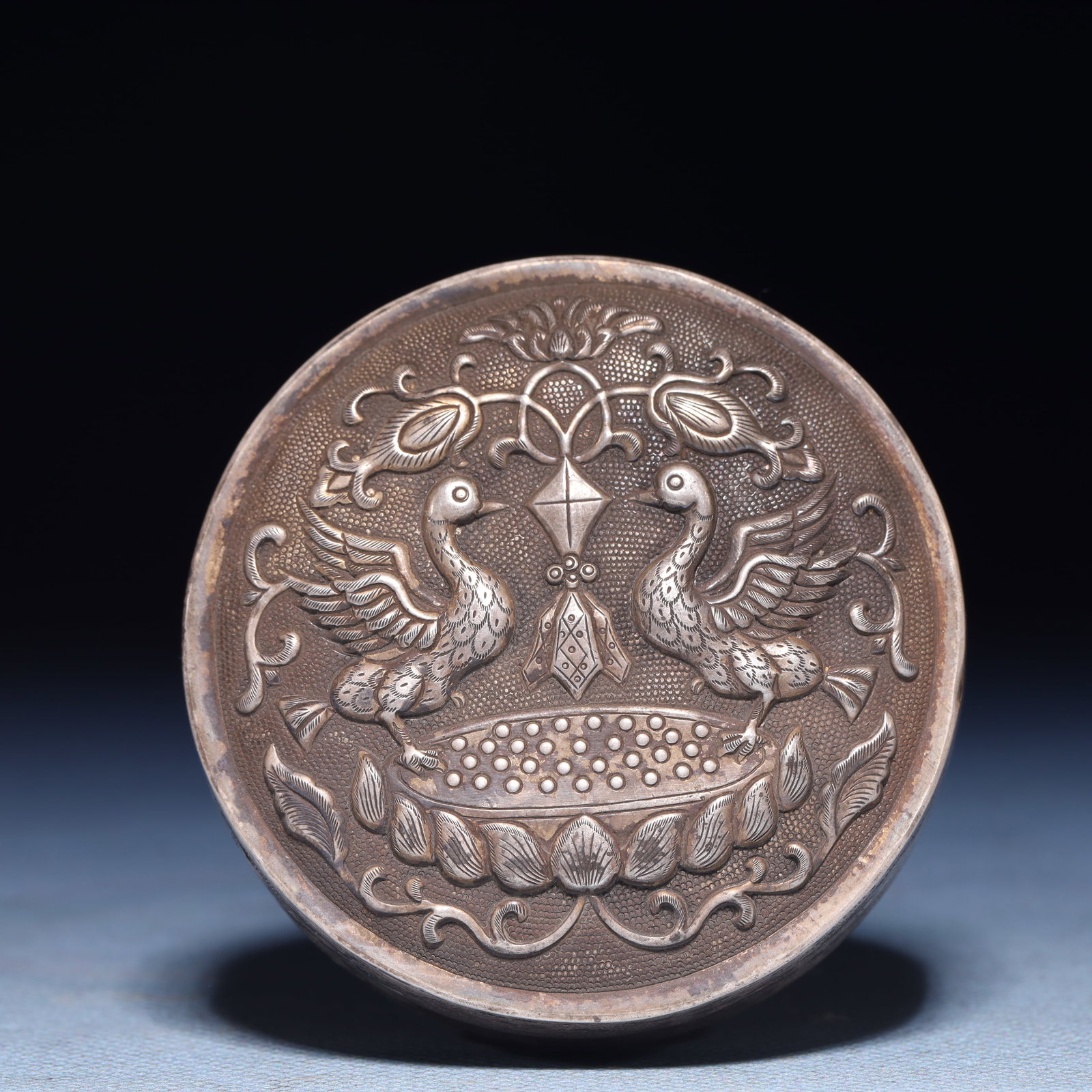 An Exquisite Silver Flower and Phoenix Pattern Box - 2