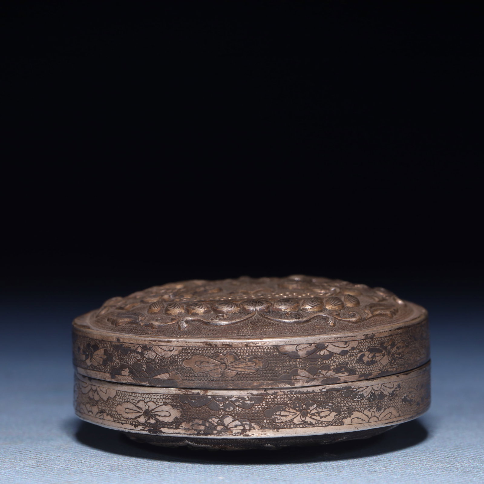 An Exquisite Silver Flower and Phoenix Pattern Box - 3