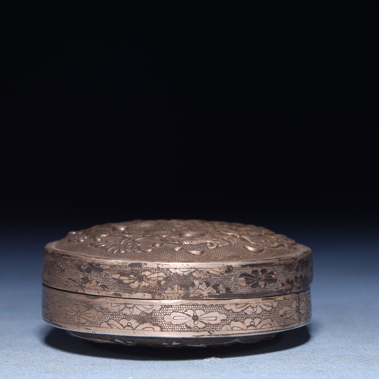 An Exquisite Silver Flower and Phoenix Pattern Box - 5