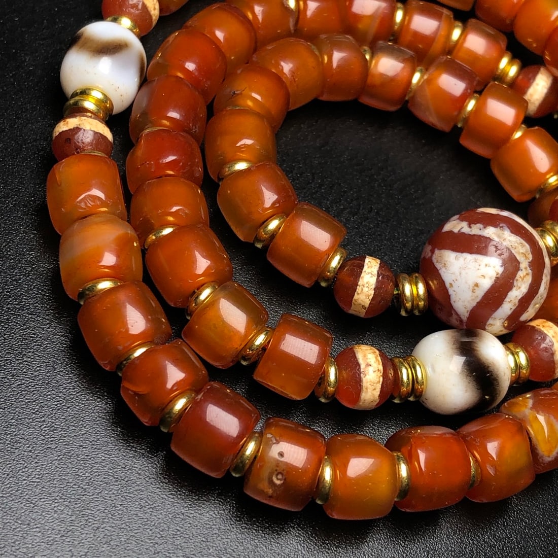 An Exquisite Agate Pendant - 8