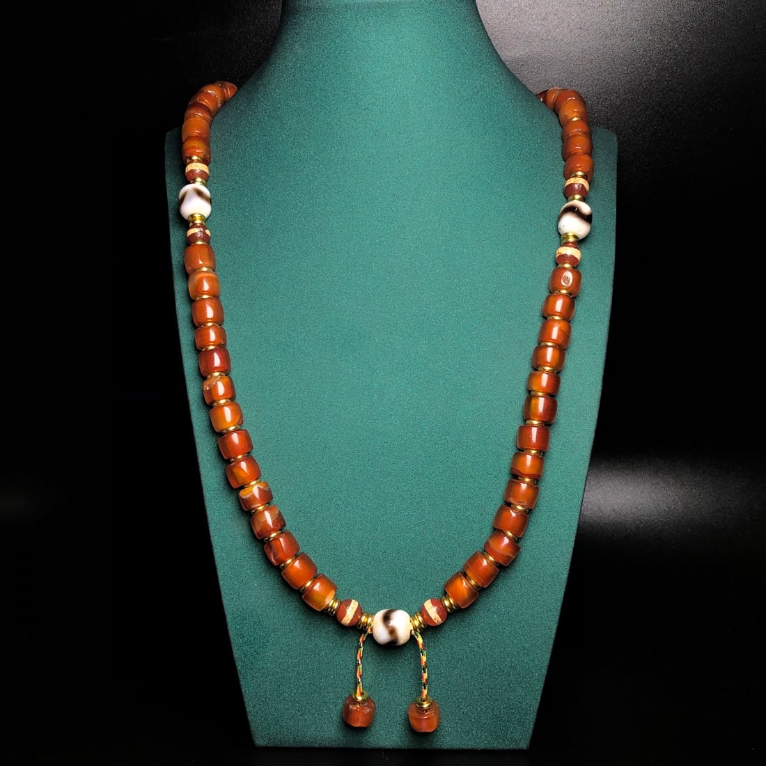 An Exquisite Agate Pendant - 9