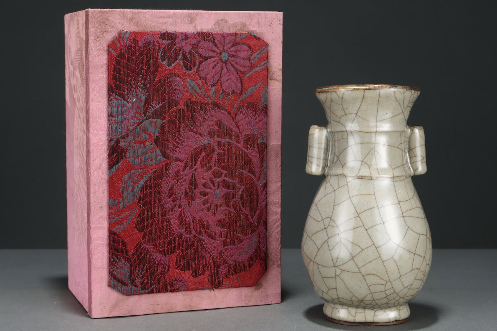An Exquisite Ge yao Yellow Glazed Double-Ears Vase,with an Imperial Poem by Emperor Qianlong: An Exquisite Ge yao Yellow Glazed Double-Ears Vase,with an Imperial Poem by Emperor Qianlong,Song Dynasty,China,Size:8.8inx4.8in 哥窑黄釉双耳瓶,带ߙ