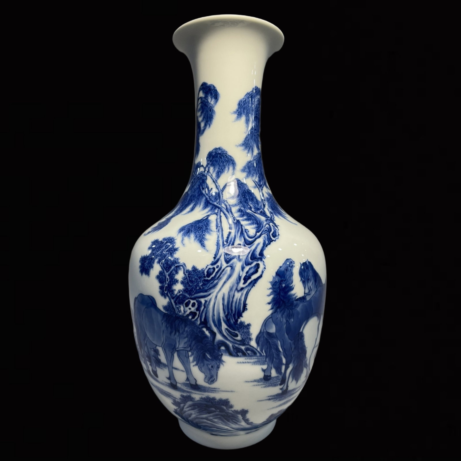 A Rare Blue and White Horse Pattern Vase (1 of 8)