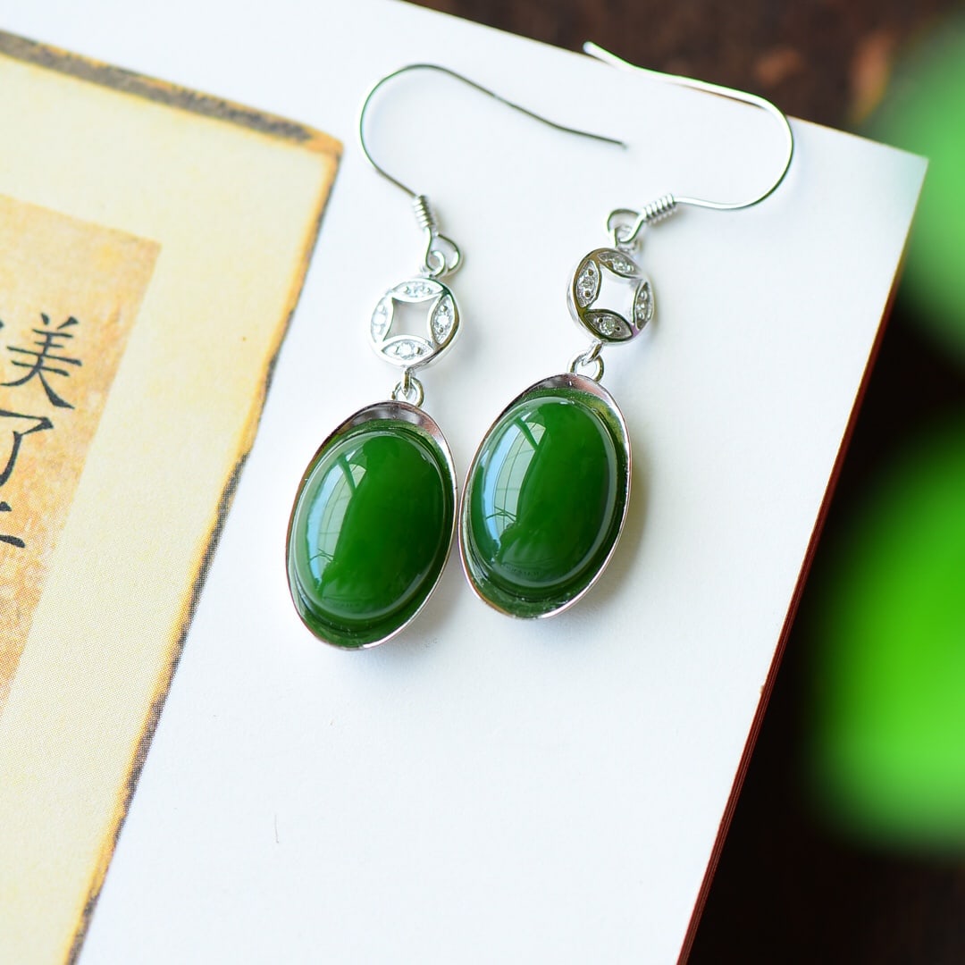 A Pair of Exquisite Sterling Silver Inlaid Jasper Earrings: A Pair of Exquisite Sterling Silver Inlaid Jasper Earrings,Size:0.5inx1.7in 一对纯银镶碧玉耳环