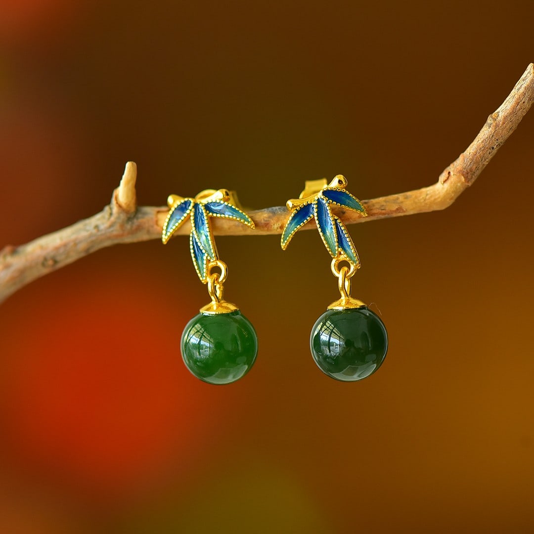A Pair of Exquisite Sterling Silver-Gold Plated Inlaid Jasper Earrings: A Pair of Exquisite Sterling Silver-Gold Plated Inlaid Jasper Earrings,Size:0.3inx0.3in 一对纯银镀金镶碧玉耳环