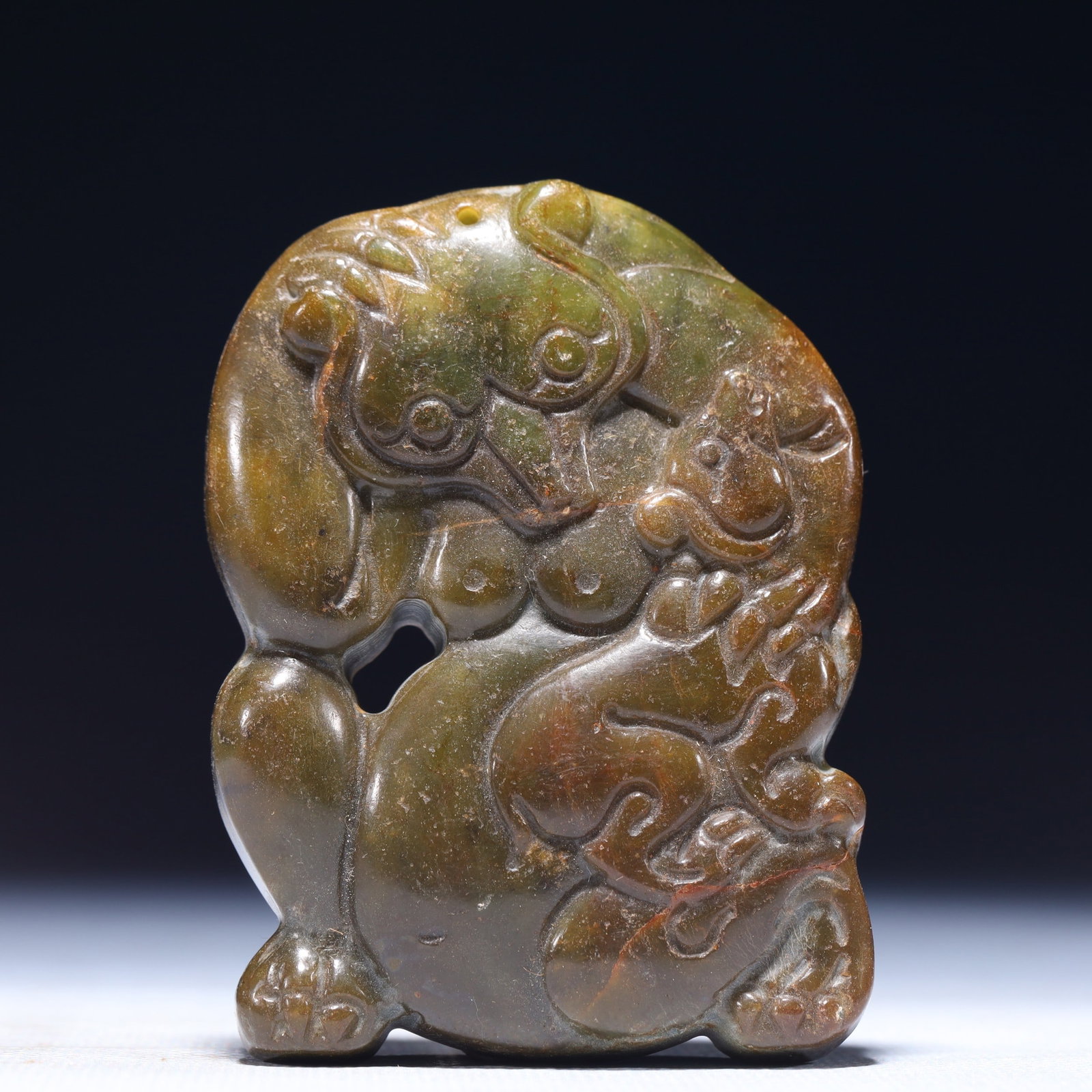 An Exquisite Archaic Jade Bear Ornament: An Exquisite Archaic Jade Bear Ornament,Ancient Time,China,Size:2.4inx0.4inx3in,Weight:147g 高古玉熊摆件,中国远古时期