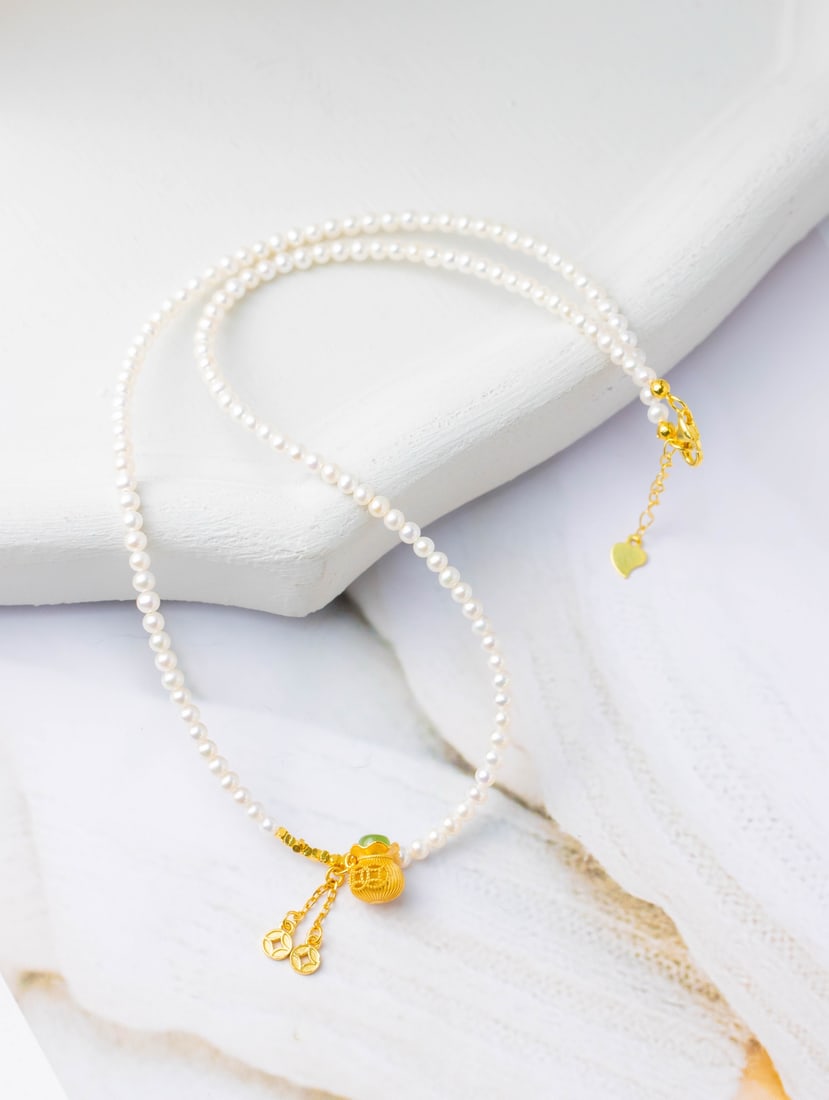 An Exquisite Sterling Silver-Gold Plated Inlaid Pearls Necklace,Inlaid Jasper: An Exquisite Sterling Silver-Gold Plated Inlaid Pearls Necklace,Inlaid Jasper 纯银镀金镶珍珠项链,嵌碧玉