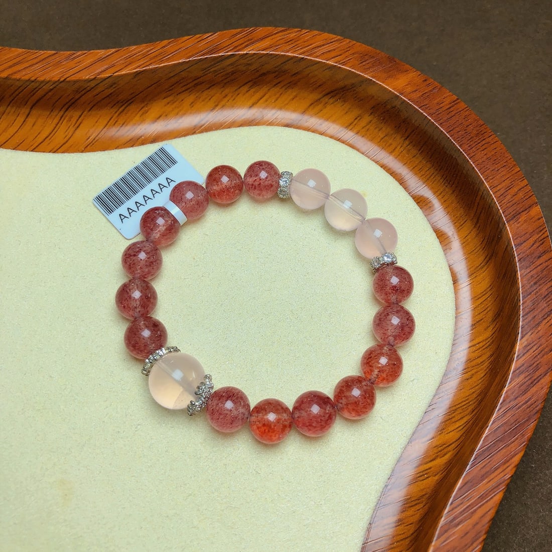 An Exquisite Crystal Bracelet: An Exquisite Crystal Bracelet,Size:0.4in,0.5in,Weight:26.8g 水晶手串