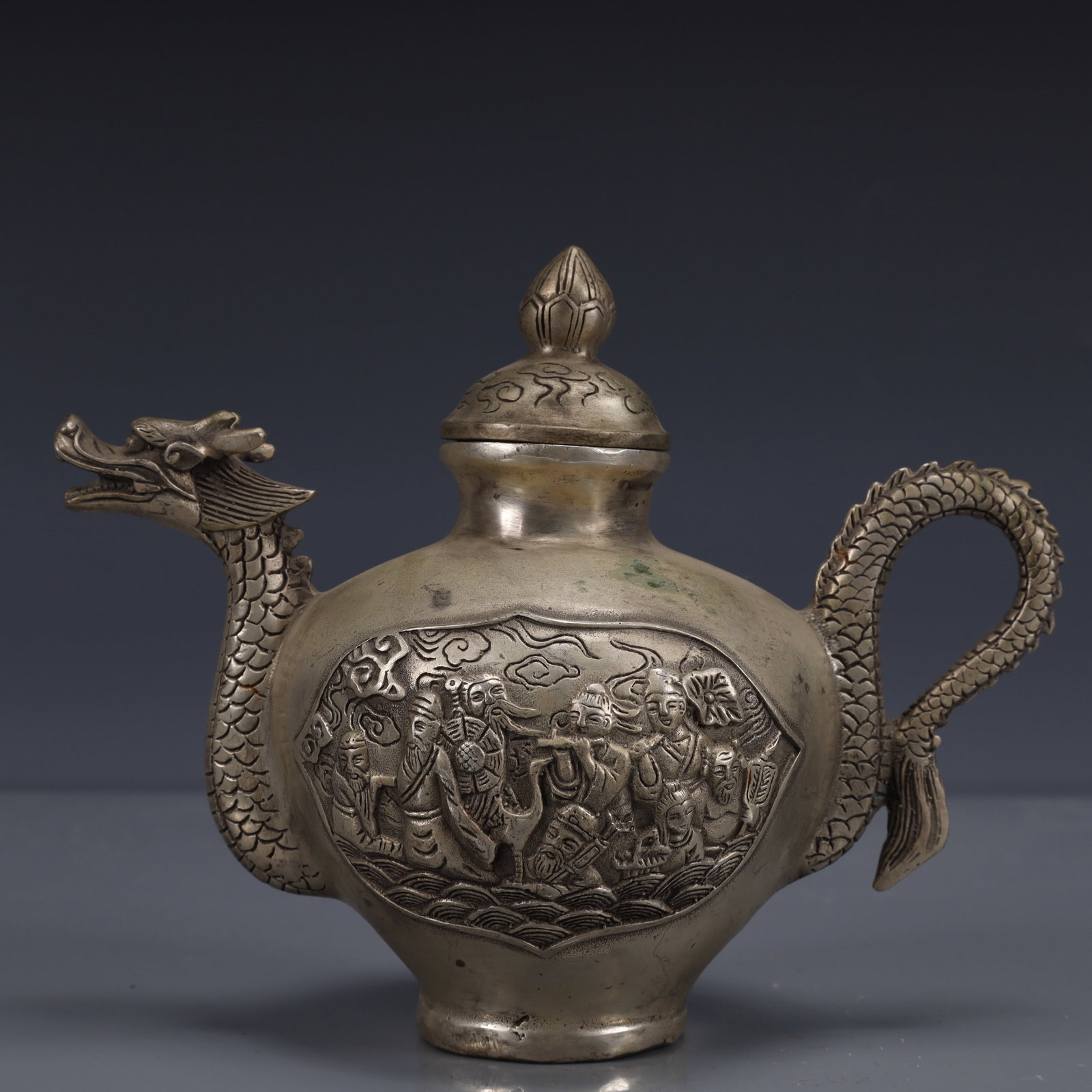 An Exquisite Silver-Plated Bronze Figure Pattern Ewer: An Exquisite Silver-Plated Bronze Figure Pattern Ewer,Qing Dynasty, China,Qianlong Four-character Mark,Size:7.5inx3.9inx5.5in,Weight:650g 铜镀银人物纹执ࣥ