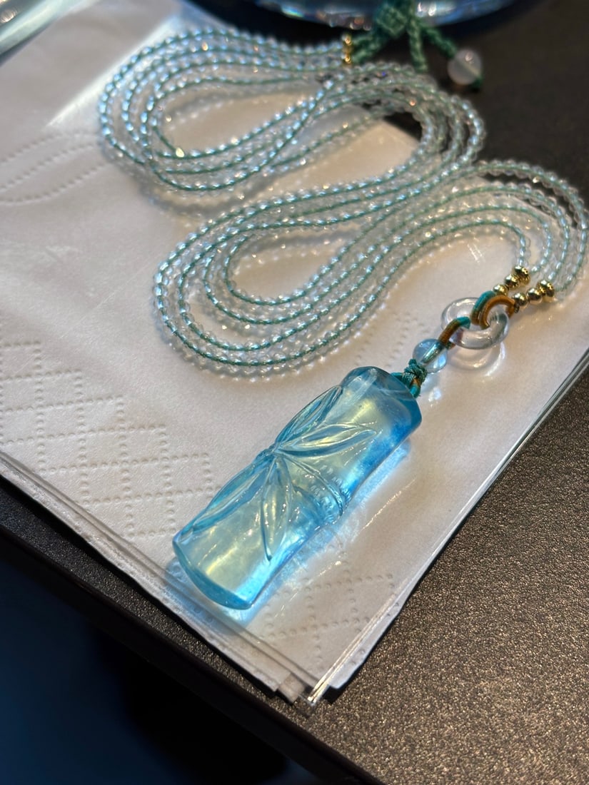 An Exquisite Aquamarine Bamboo Pattern Pendant: An Exquisite Aquamarine Bamboo Pattern Pendant,Size:1.4inx0.5in,Weight:14.4g 海蓝宝竹纹挂件