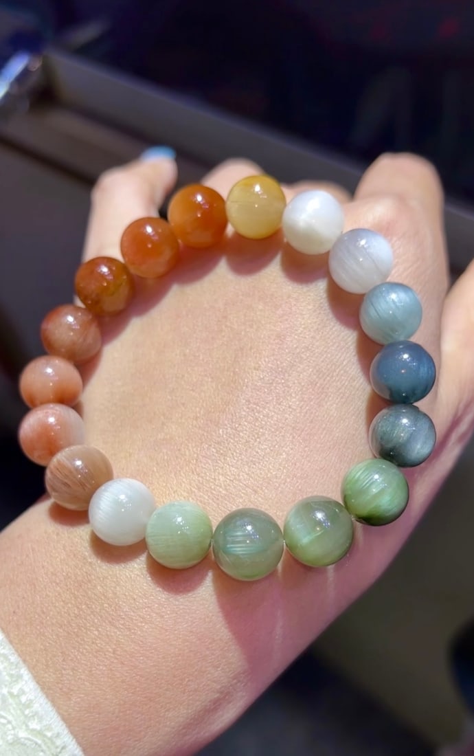 An Exquisite Crystal Bracelet - 3