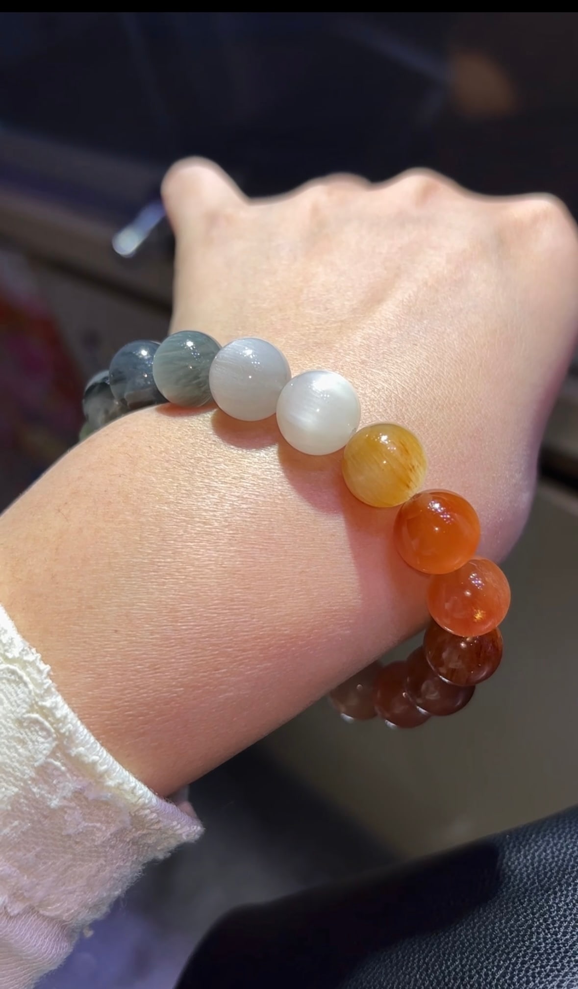An Exquisite Crystal Bracelet - 5