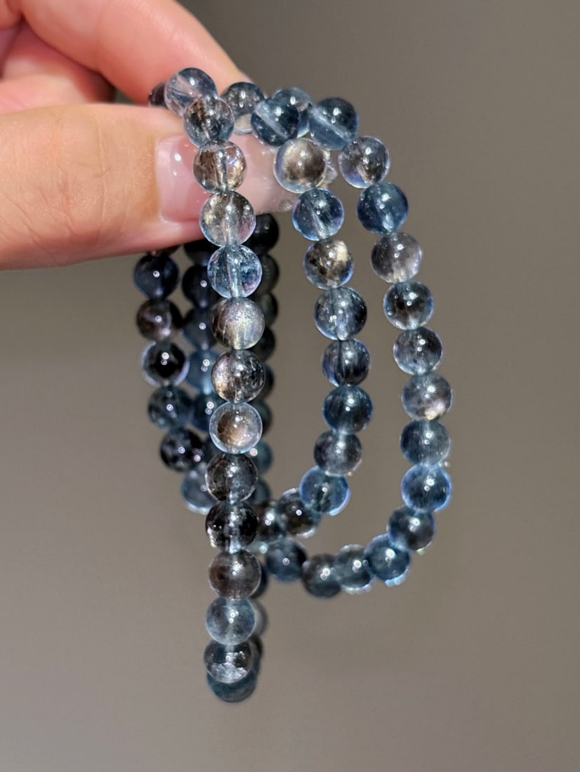 An Exquisite Aquamarine Bracelet: An Exquisite Aquamarine Bracelet,Size:0.3in,Weight:40.5g 海蓝宝手串