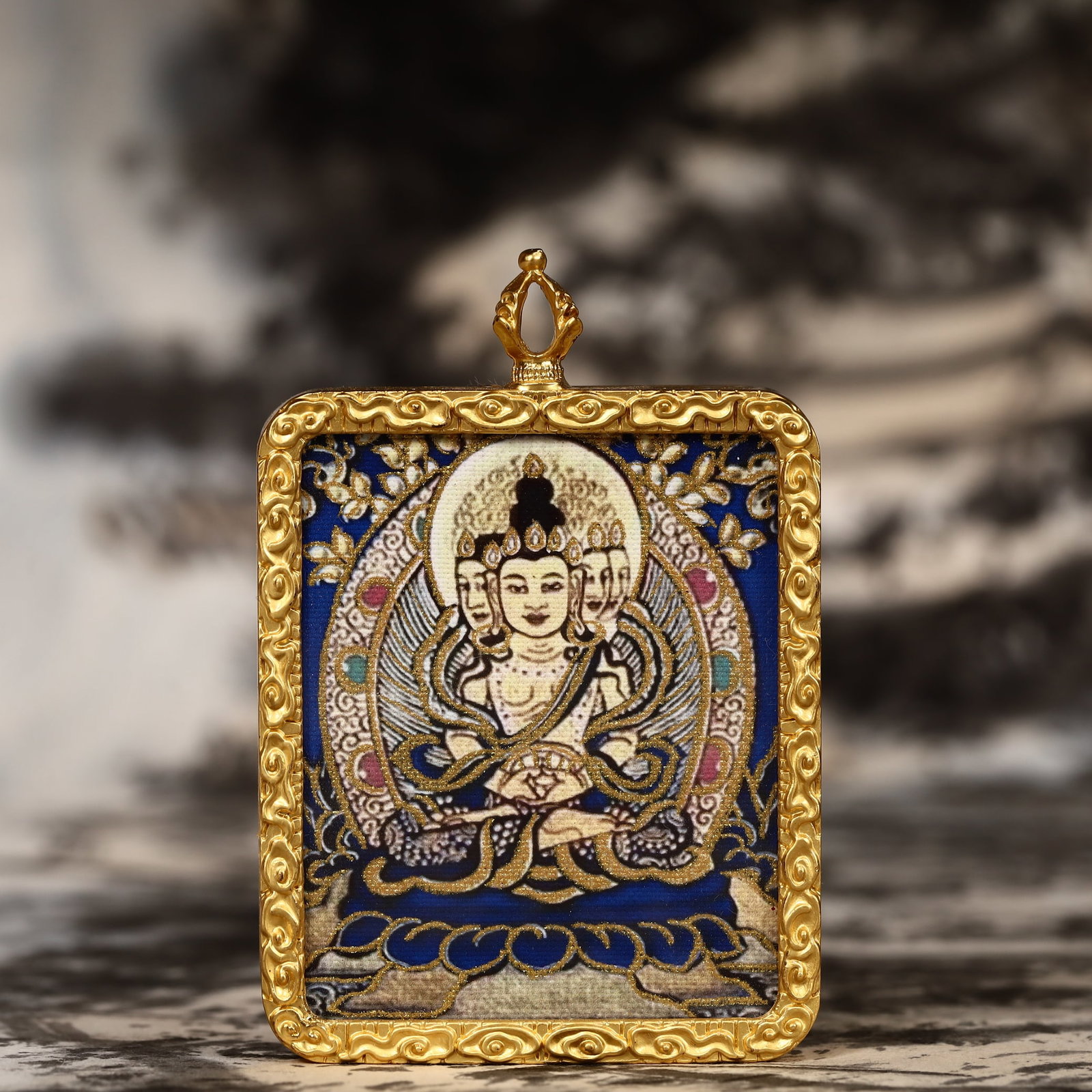 An Exquisite Painted Color Statue of Mah??vairocana Tangka: An Exquisite Painted Color Statue of Mahāvairocana Tangka,Size:2inx2.8in 彩绘大日如来像唐卡