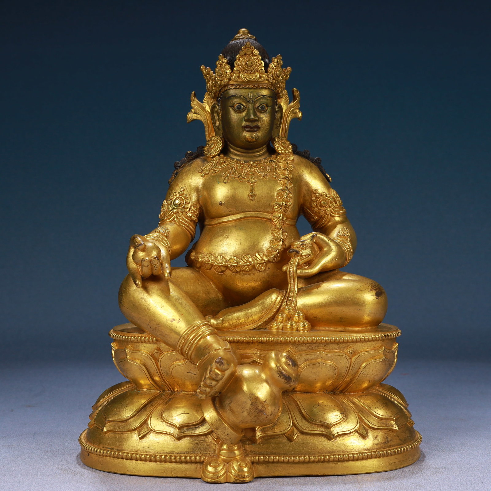 A Solemn Gilt Bronze Statue of Mammon: A Solemn Gilt Bronze Statue of Mammon,Qing Dynasty, China,Size:7.9inx5.9inx10.2in,Weight:3450g 铜鎏金财神像,中国清代