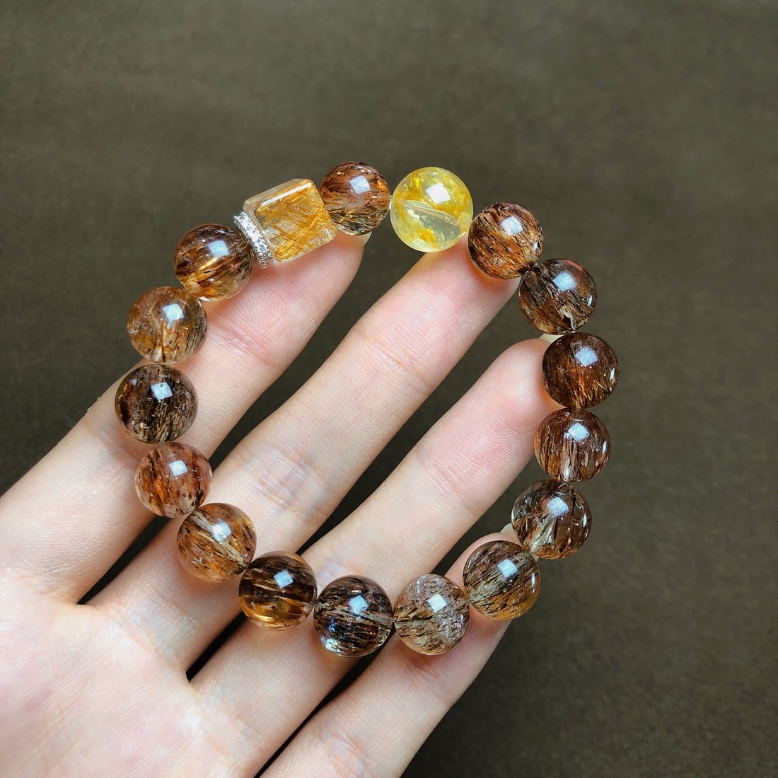 An Exquisite Crystal Bracelets (1 of 9)