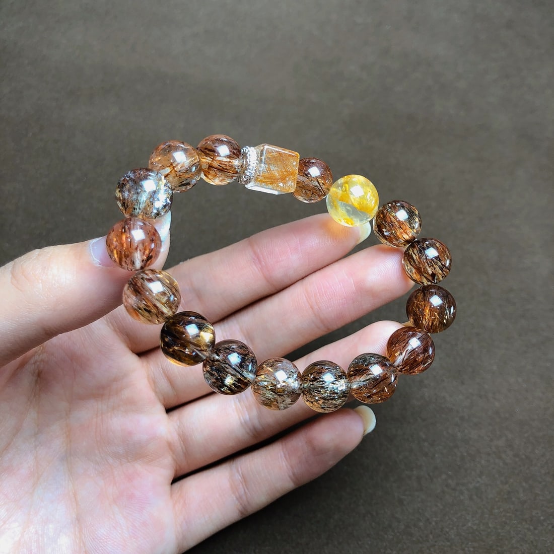 An Exquisite Crystal Bracelets - 4
