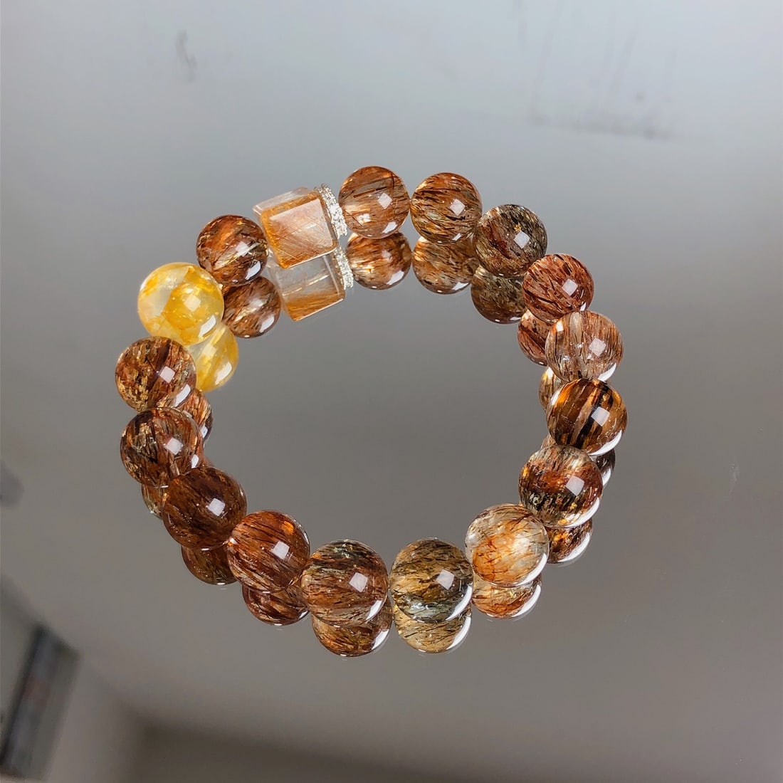 An Exquisite Crystal Bracelets - 9