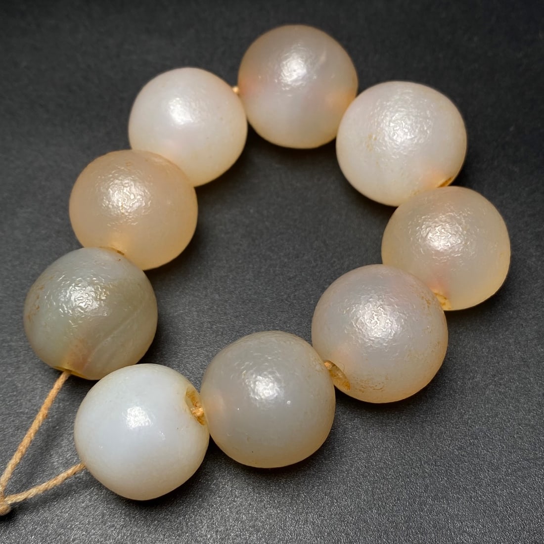 A Precious Agate Bracelets - 7