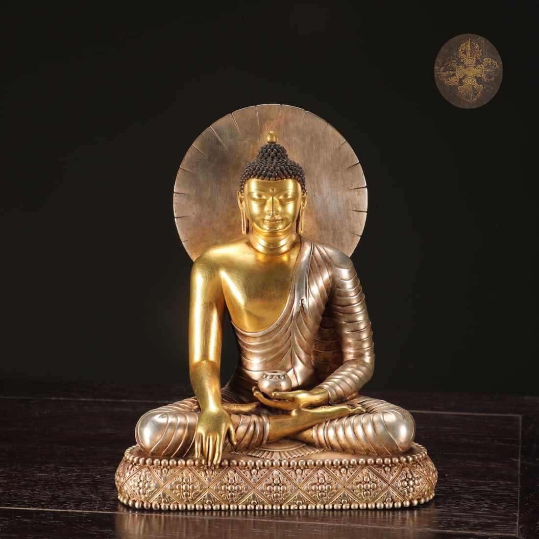 A Solemn Bronze Inlaid Gold and Silver Statue of Sakyamuni: A Solemn Bronze Inlaid Gold and Silver Statue of Sakyamuni,Ming Dynasty,China,Size:6.3inx5in,Weight:1350g
