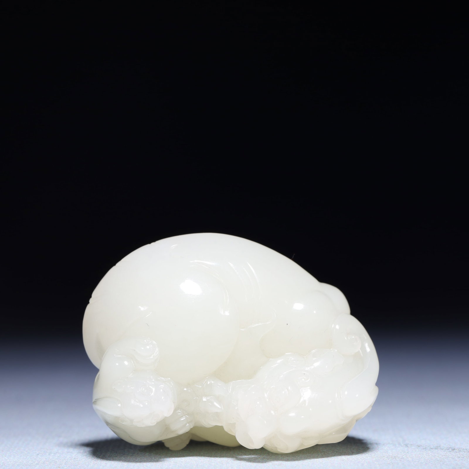 An Exquisite White Jade Auspicious Beast Ornament - 8