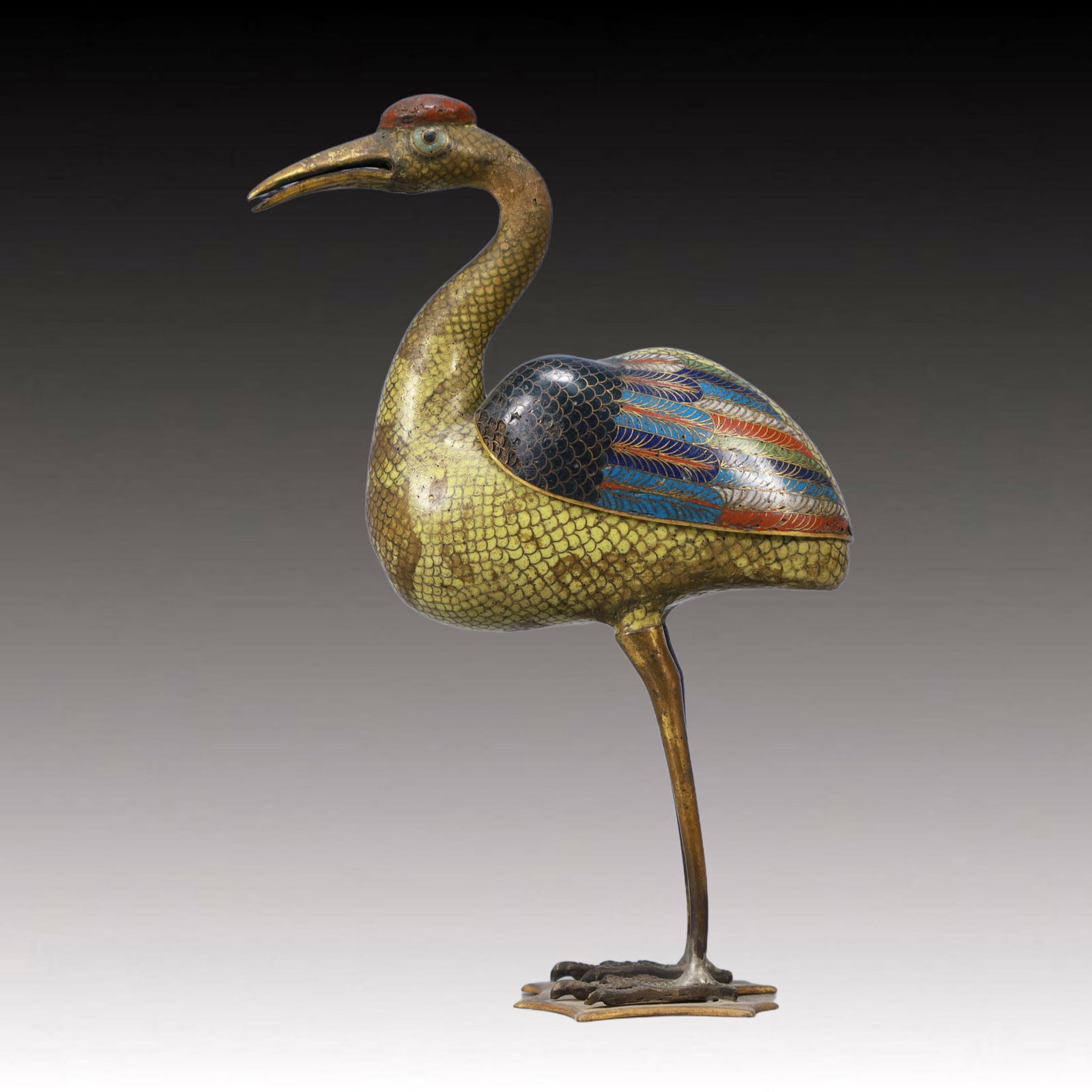 An Exquisite Cloisonne Red-crested Crane Ornament: An Exquisite Cloisonne Red-crested Crane Ornament,Qing Dynasty, China,Size:6.3inx2.8inx9.1inWeight:400g 景泰蓝丹顶鹤摆件,中国清代