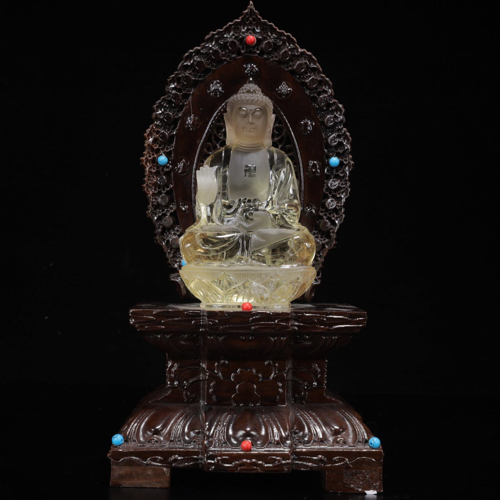 An Exquisite Crystal Statue of Sakyamuni Statue: An Exquisite Crystal Statue of Sakyamuni Statue,Size:3.3inx2inx6.3in,Weight:2200g 水晶如来像
