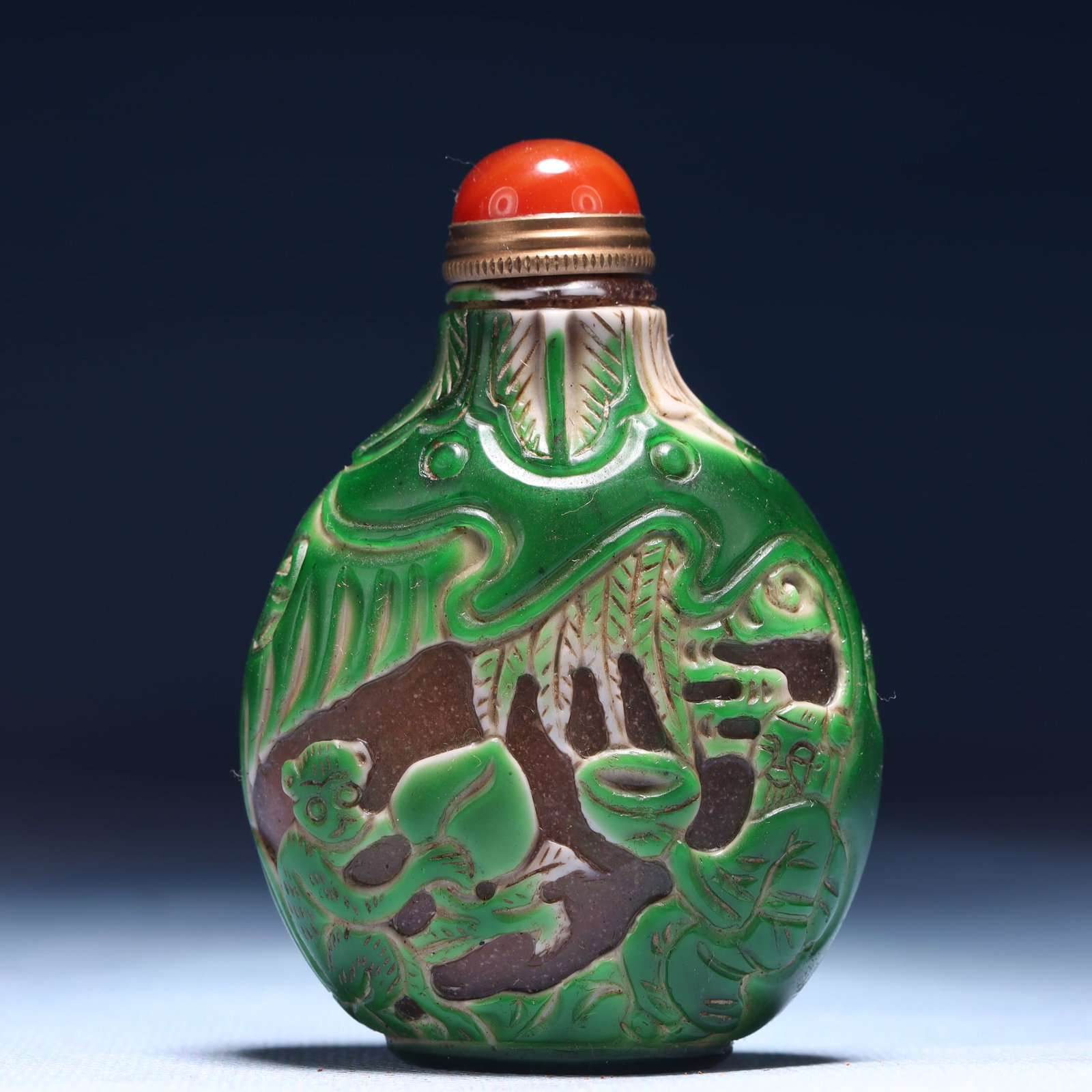 An Exquisite Glass Landscape and Figure Pattern Snuff Bottle (1 of 7)