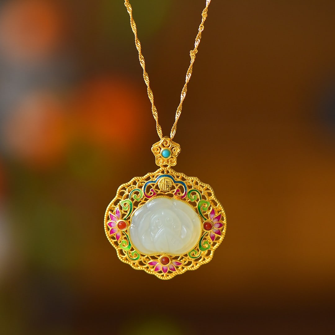 A Set of Fine Sterling Silver-Gold Plated Inlaid White Jade Jewelrys: A Set of Fine Sterling Silver-Gold Plated Inlaid White Jade Jewelrys 一套纯银镀金镶白玉首饰