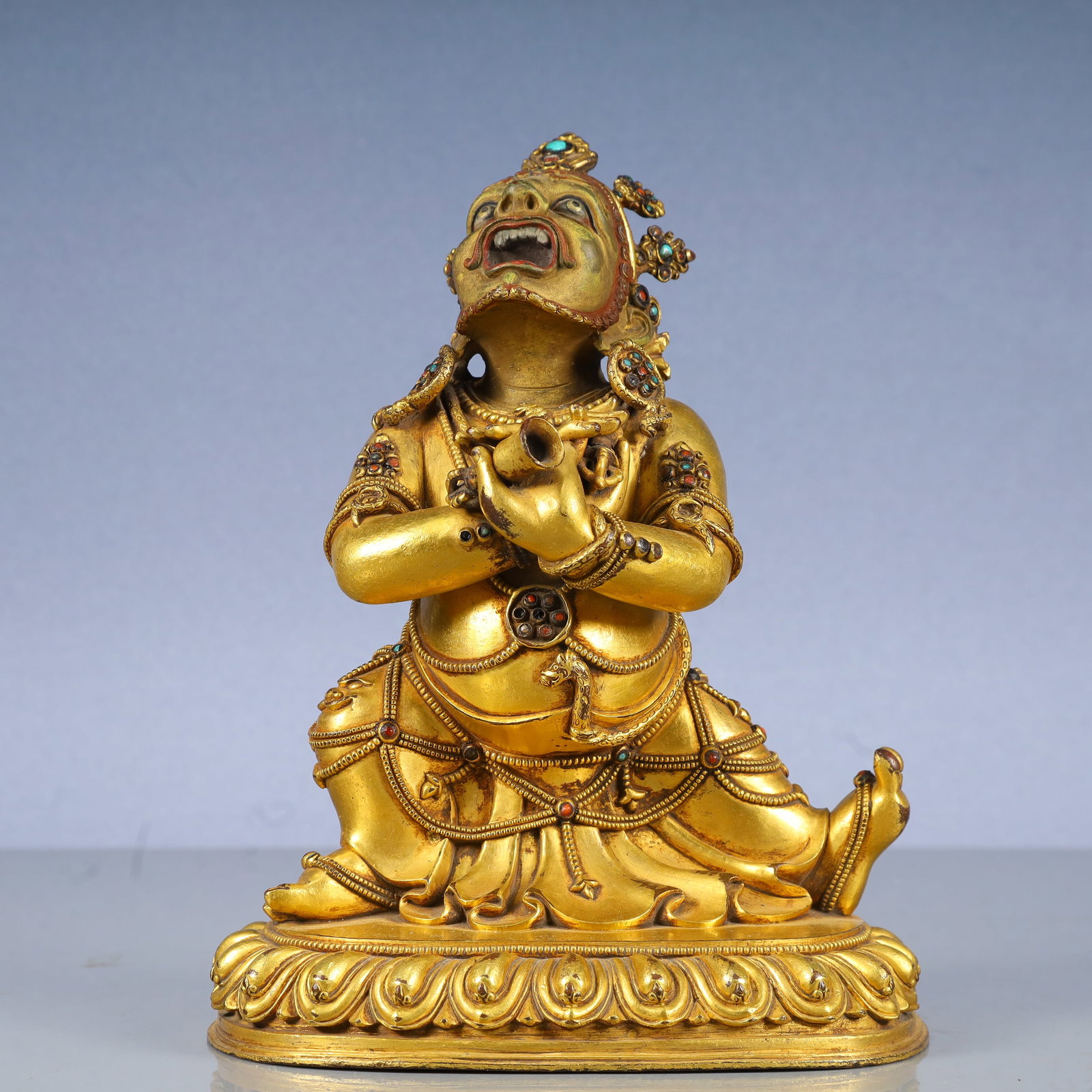 A Solemn Gilt Bronze Statue of Vajra,Inlaid Gems and Turquoise: A Solemn Gilt Bronze Statue of Vajra,Inlaid Gems and Turquoise,Qing Dynasty, China,Size:6.7inx4.9inx8.7in,Weight:3150g
