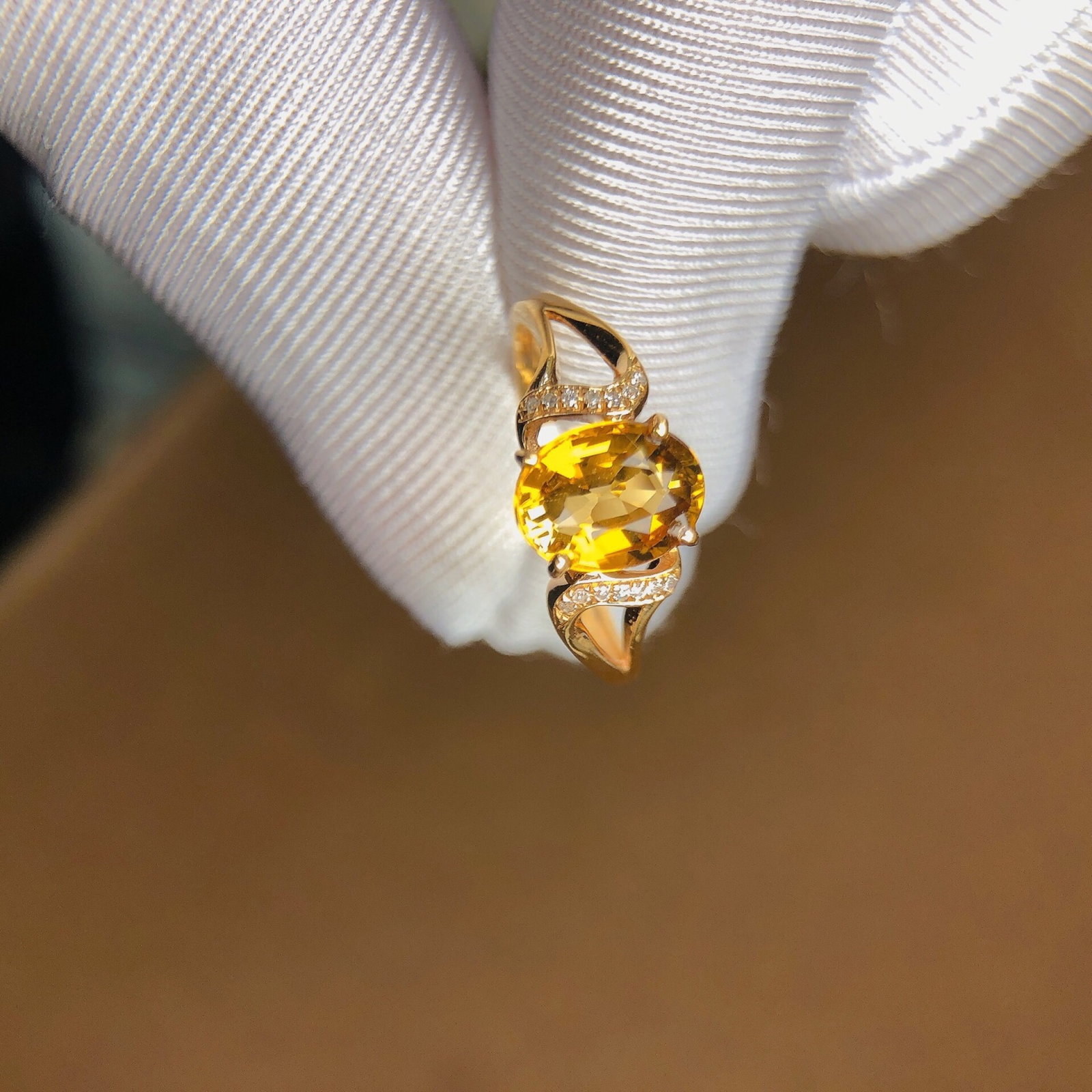 2Ctw Sterling Silver-Gold Plated Inlaid Natural Tourmaline Ring: 2Ctw Sterling Silver-Gold Plated Inlaid Natural Tourmaline Ring,Size:0.3inx0.2in 2Ctw纯银镀金嵌天然碧玺戒指