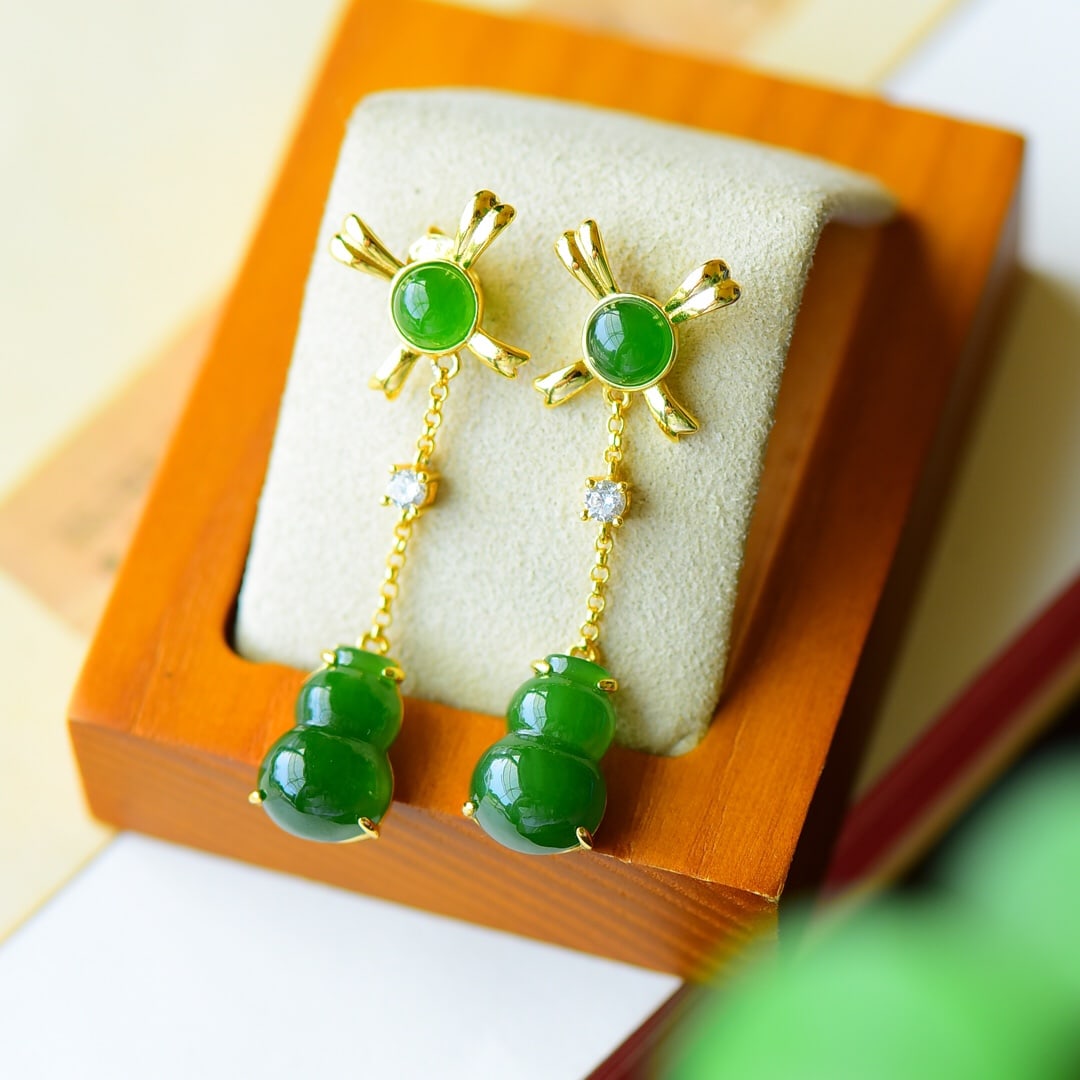 A Pair of Exquisite Sterling Silver-Gold Plated Inlaid Jasper Earrings,Inlaid Diamond: A Pair of Exquisite Sterling Silver-Gold Plated Inlaid Jasper Earrings,Inlaid Diamond,Size:0.6inx1.8in 一对纯银镀金镶碧玉耳环,嵌