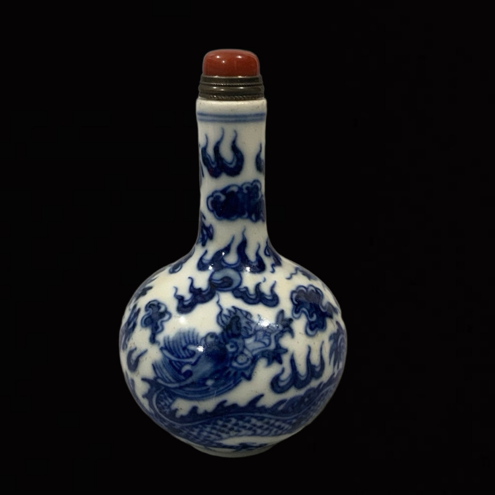 An Exquisite Blue and White Auspicious Cloud and Dragon Pattern Snuff Bottle - 2