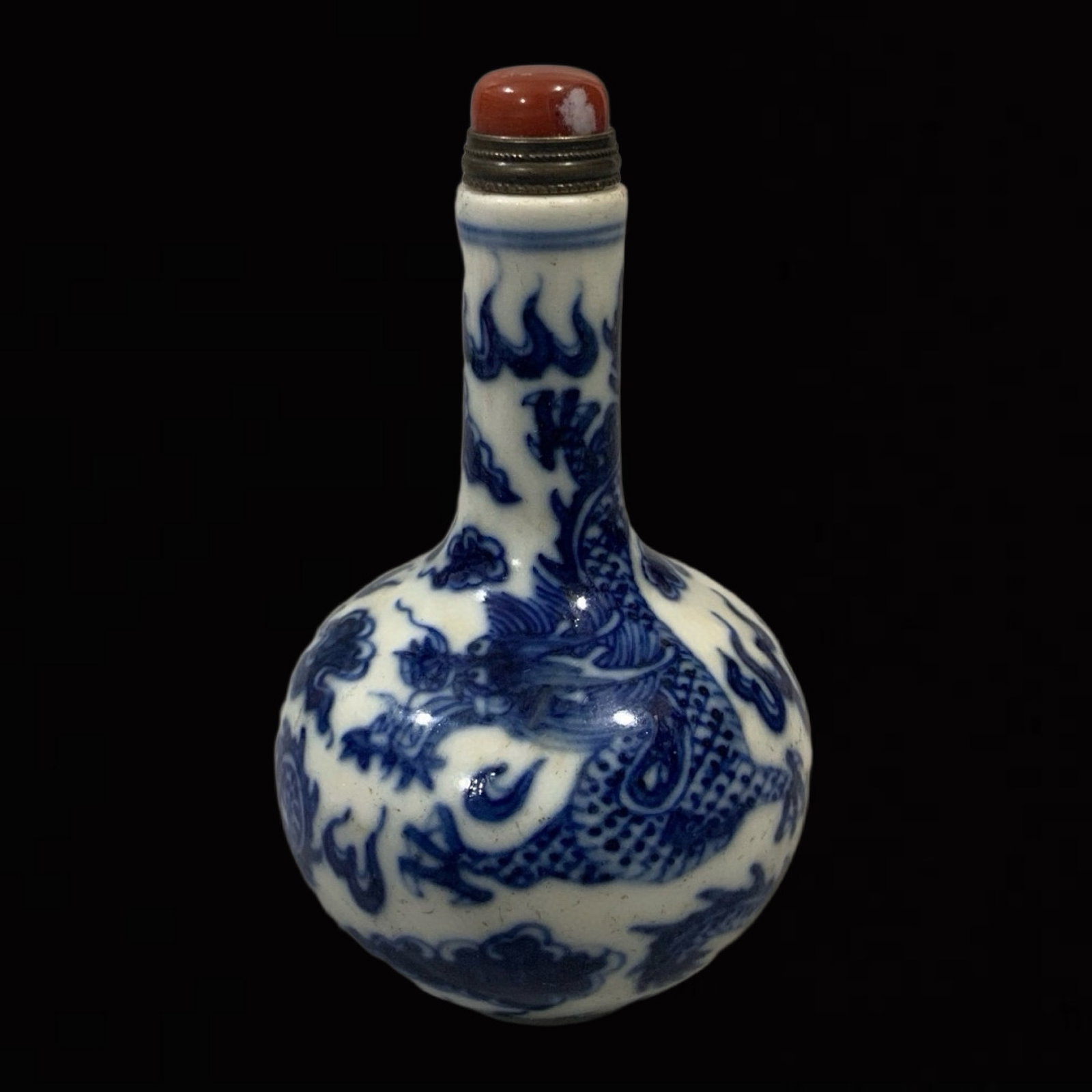 An Exquisite Blue and White Auspicious Cloud and Dragon Pattern Snuff Bottle - 3