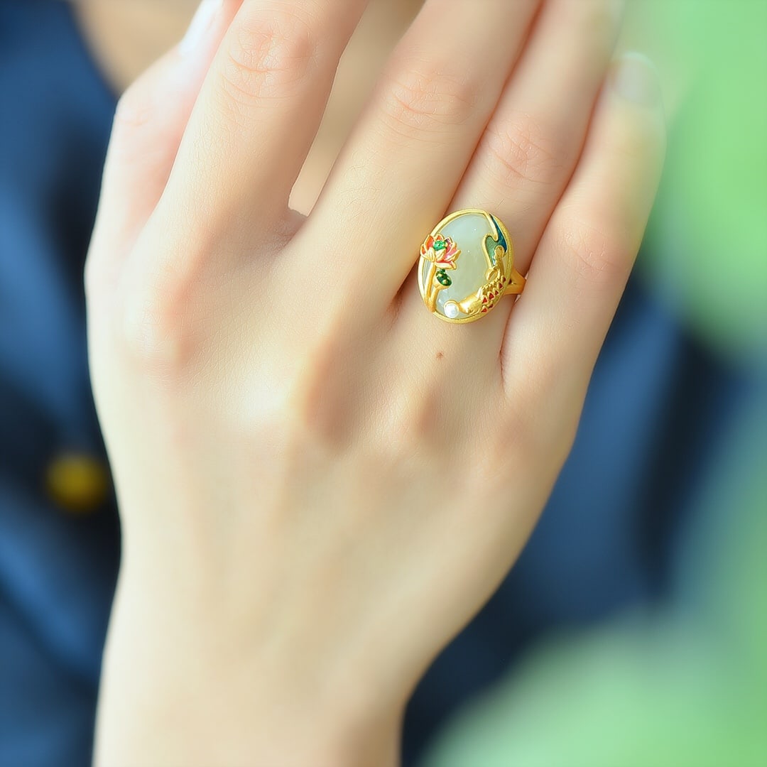 An Exquisite Sterling Silver-Gold Plated Inlaid White Jade Enamel Ring: An Exquisite Sterling Silver-Gold Plated Inlaid White Jade Enamel Ring,Size:0.5inx0.6in 纯银镀金镶白玉珐琅戒指