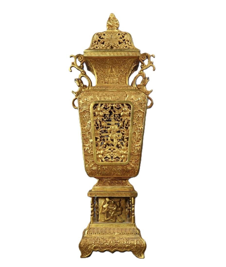 An Exquisite Gilt Bronze Figure Pattern Double-Ears Bottle: An Exquisite Gilt Bronze Figure Pattern Double-Ears Bottle,Qing Dynasty,China,Qianlong Four-character Mark,Size:18.5inx6.5inx4.9in,Weight:3822g 铜鎏金人物纹双