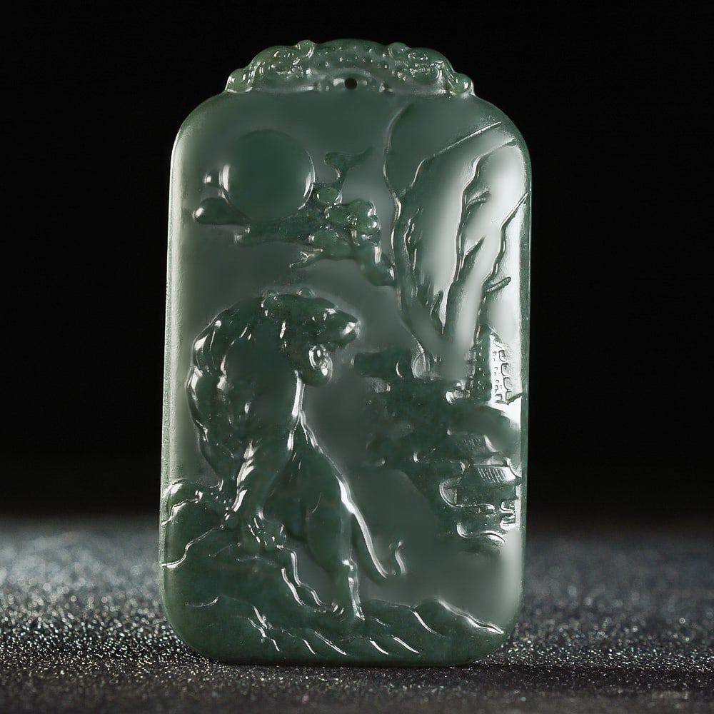 An Exquisite Jasper Tiger Pattern Pendant: An Exquisite Jasper Jade Tiger Pattern Pendant,Size:2.7inx1.6in 碧玉虎纹挂件