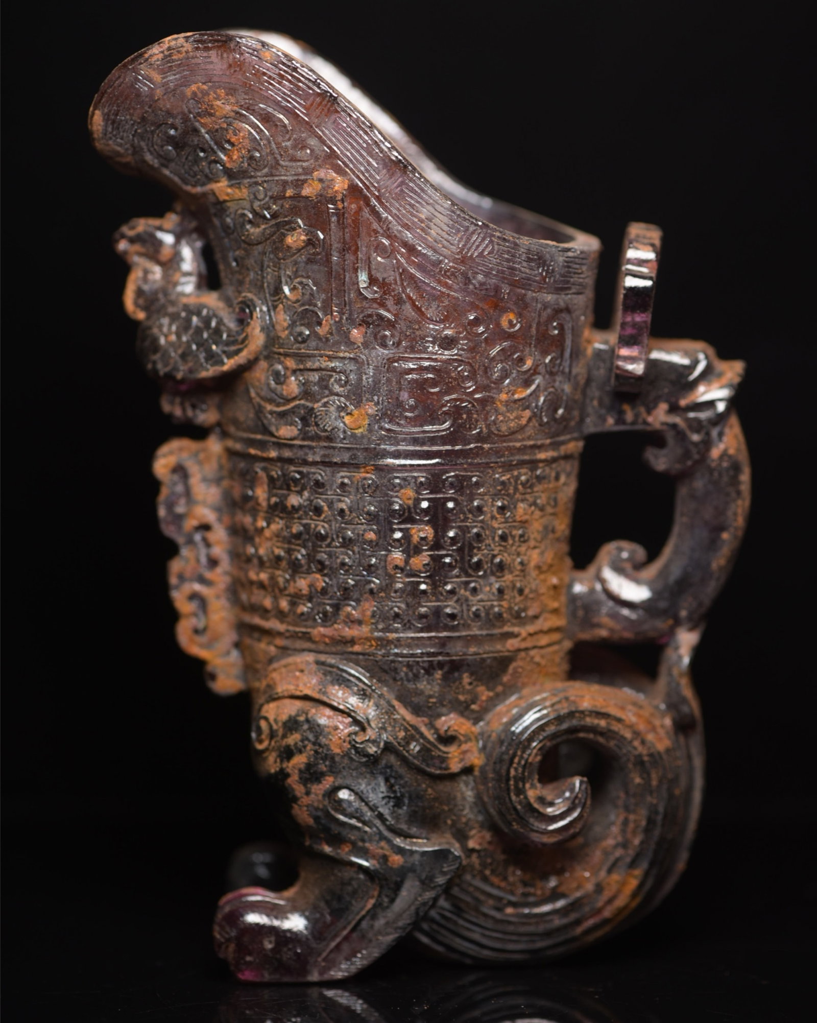 An Exquisite Glass Auspicious Beast Pattern Goblet - 2