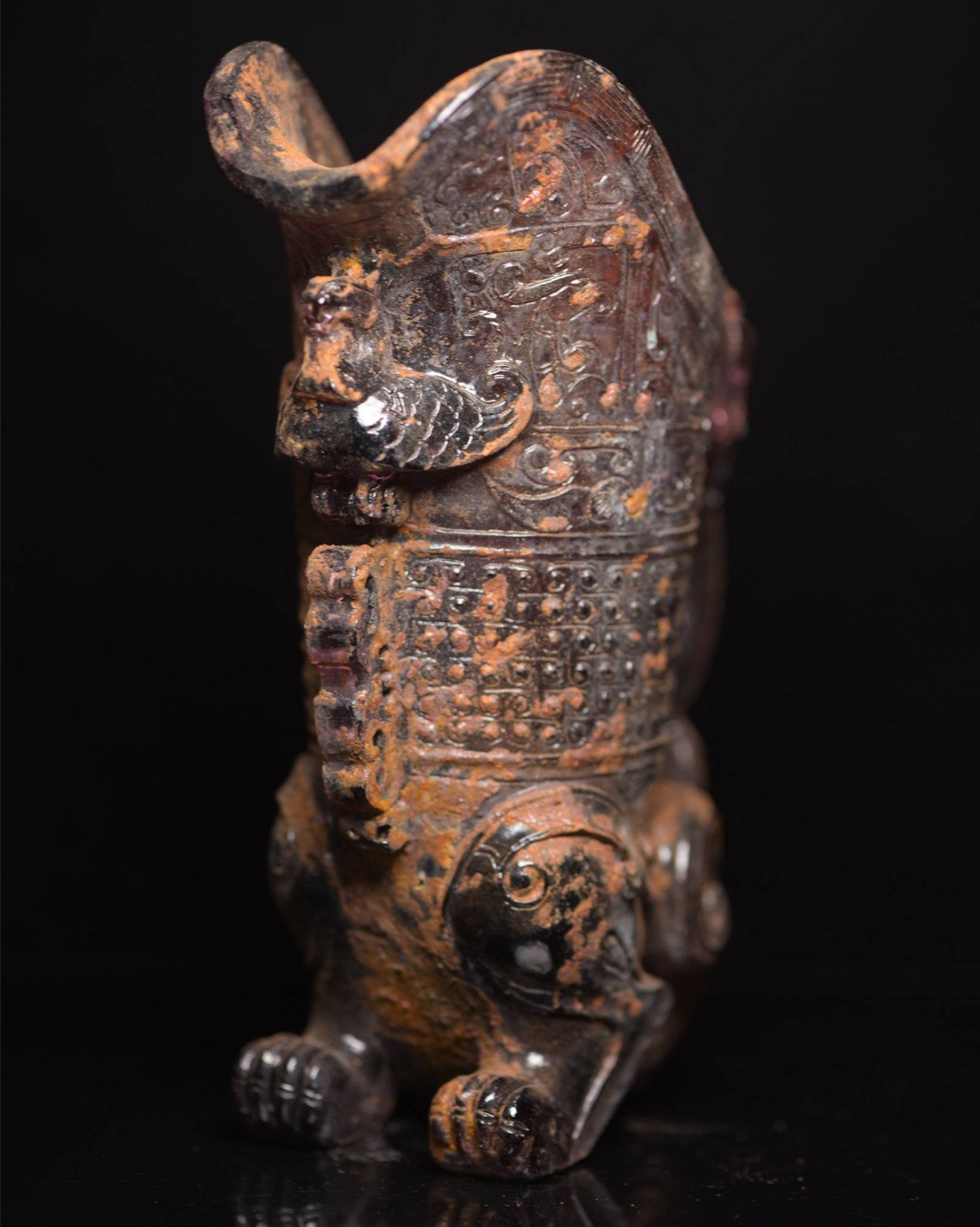 An Exquisite Glass Auspicious Beast Pattern Goblet - 4