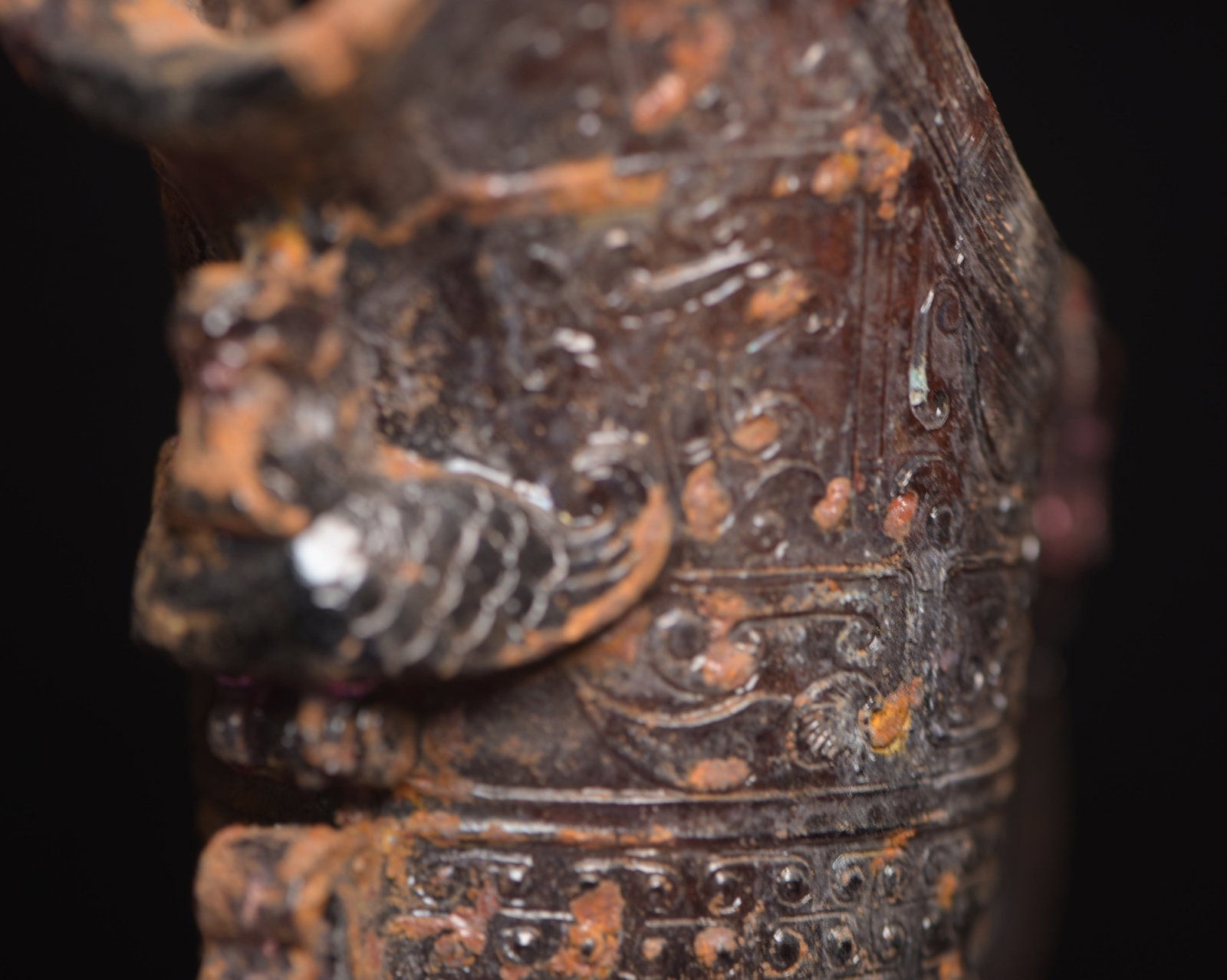 An Exquisite Glass Auspicious Beast Pattern Goblet - 7